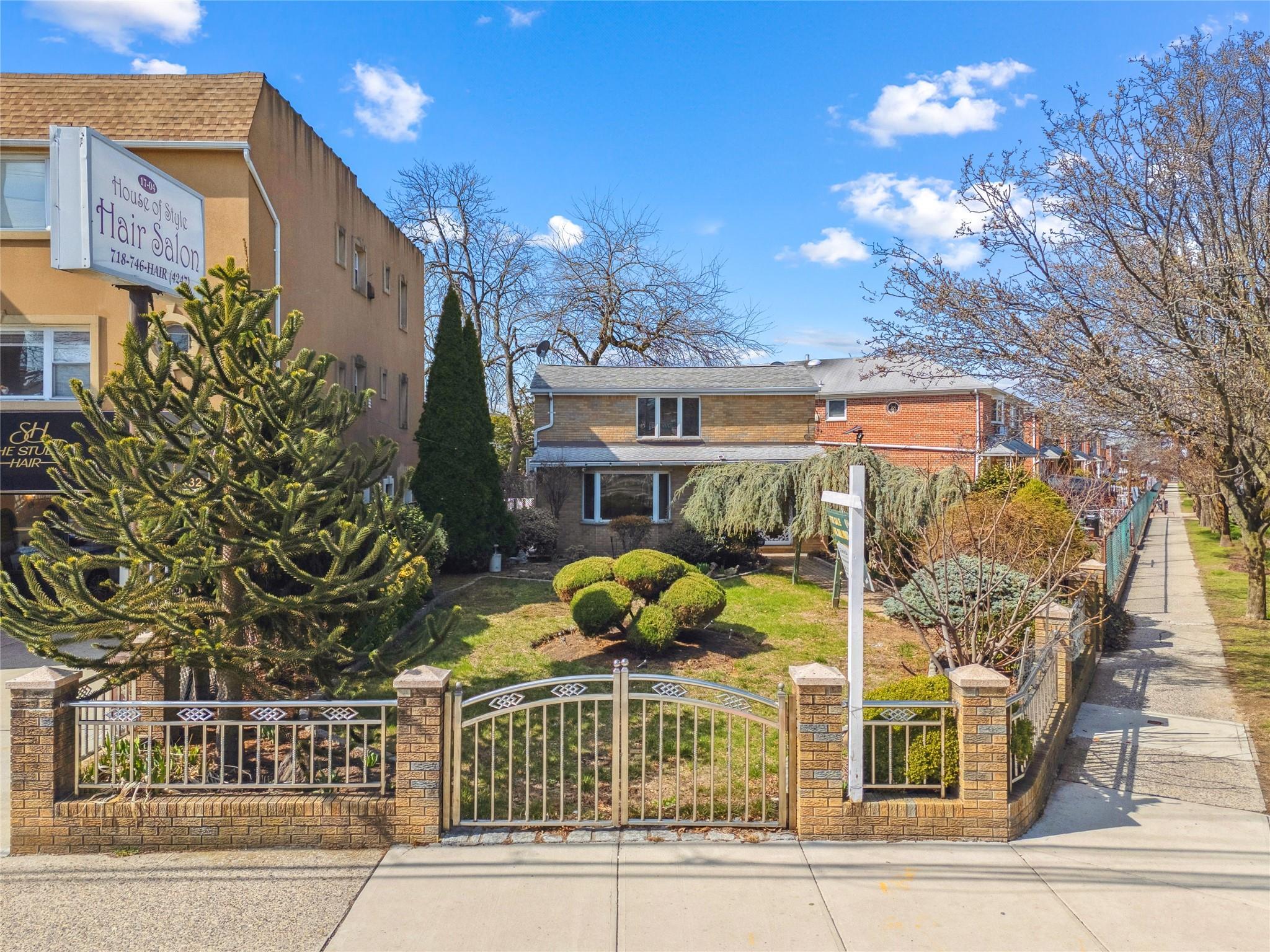 Single Family Clintonville  Queens, NY 11357, MLS-830238-21
