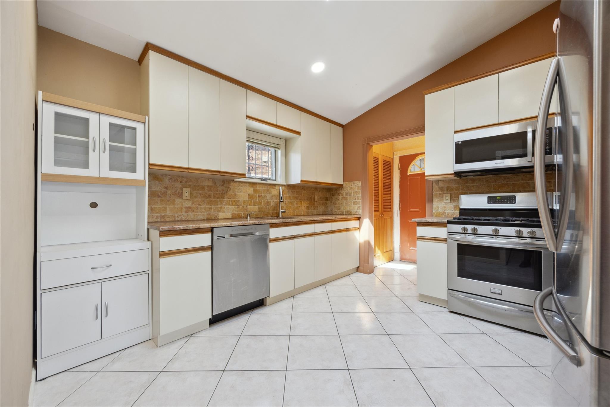 Single Family Clintonville  Queens, NY 11357, MLS-830238-8