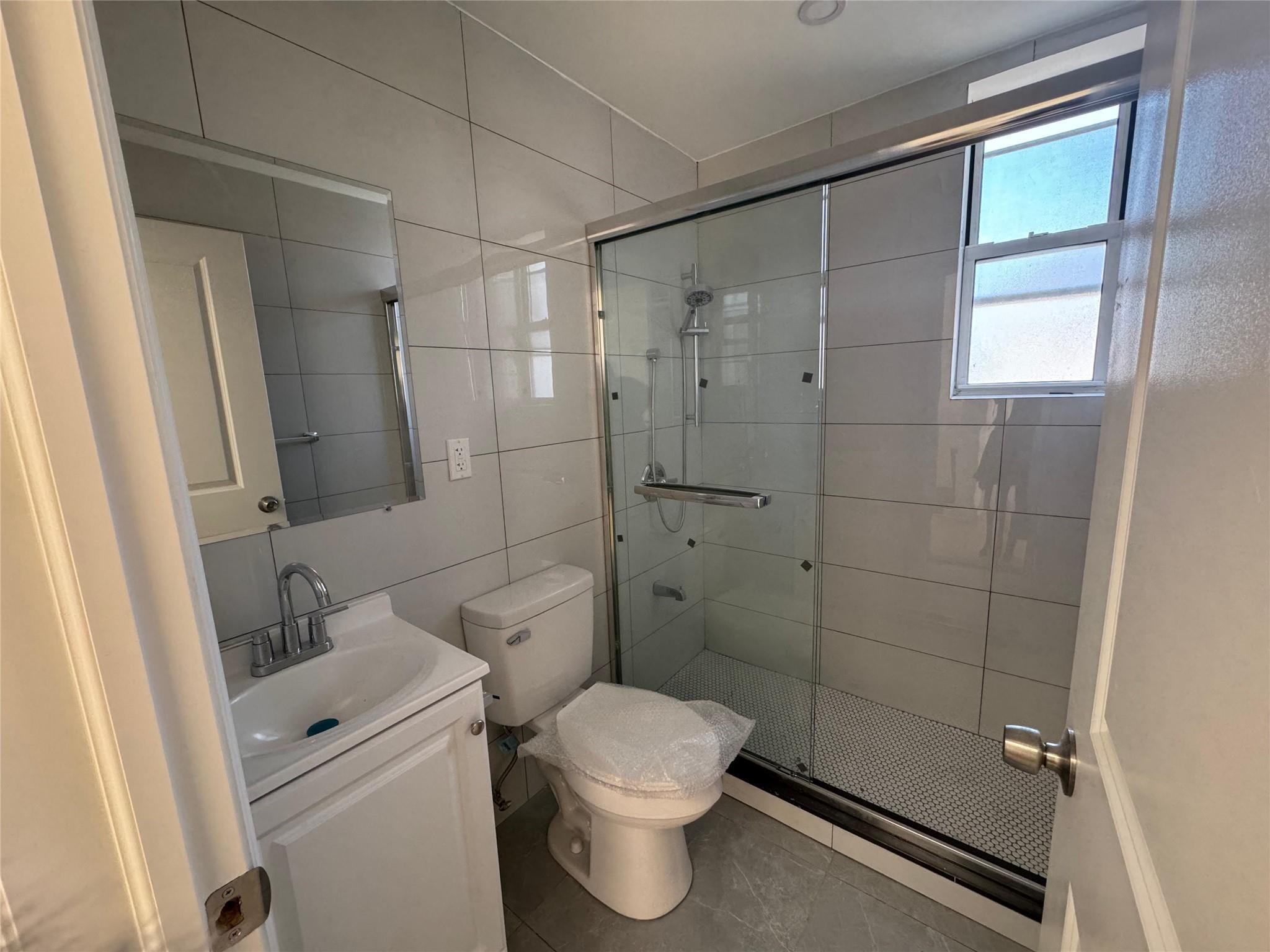 Apartment 84th Street  Queens, NY 11372, MLS-830284-10