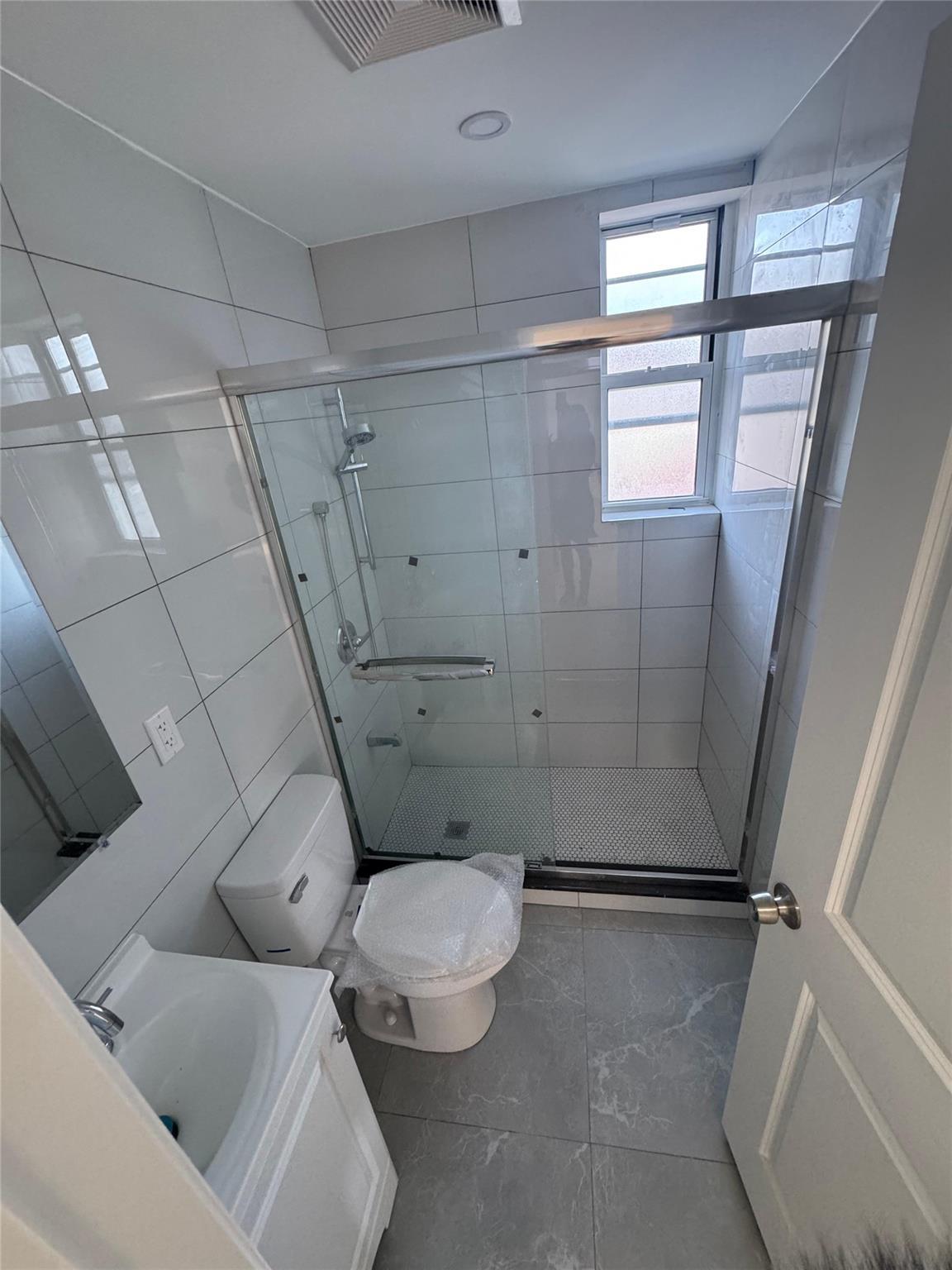Apartment 84th Street  Queens, NY 11372, MLS-830284-8
