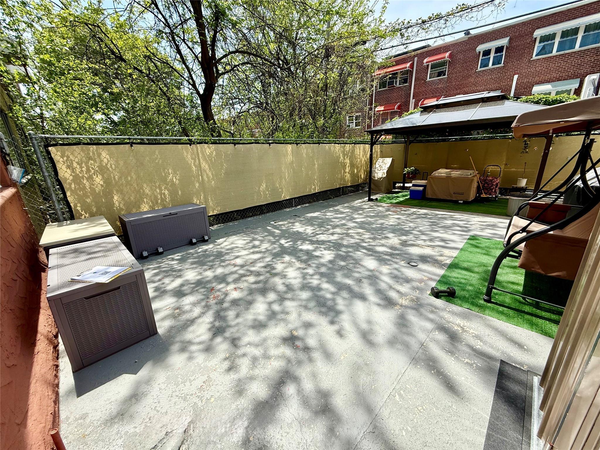 Single Family Torry  Bronx, NY 10473, MLS-830312-25