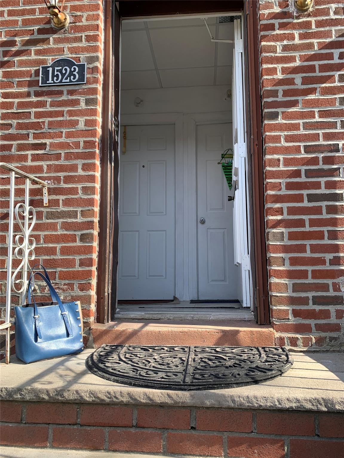Single Family 33  Brooklyn, NY 11234, MLS-830323-23