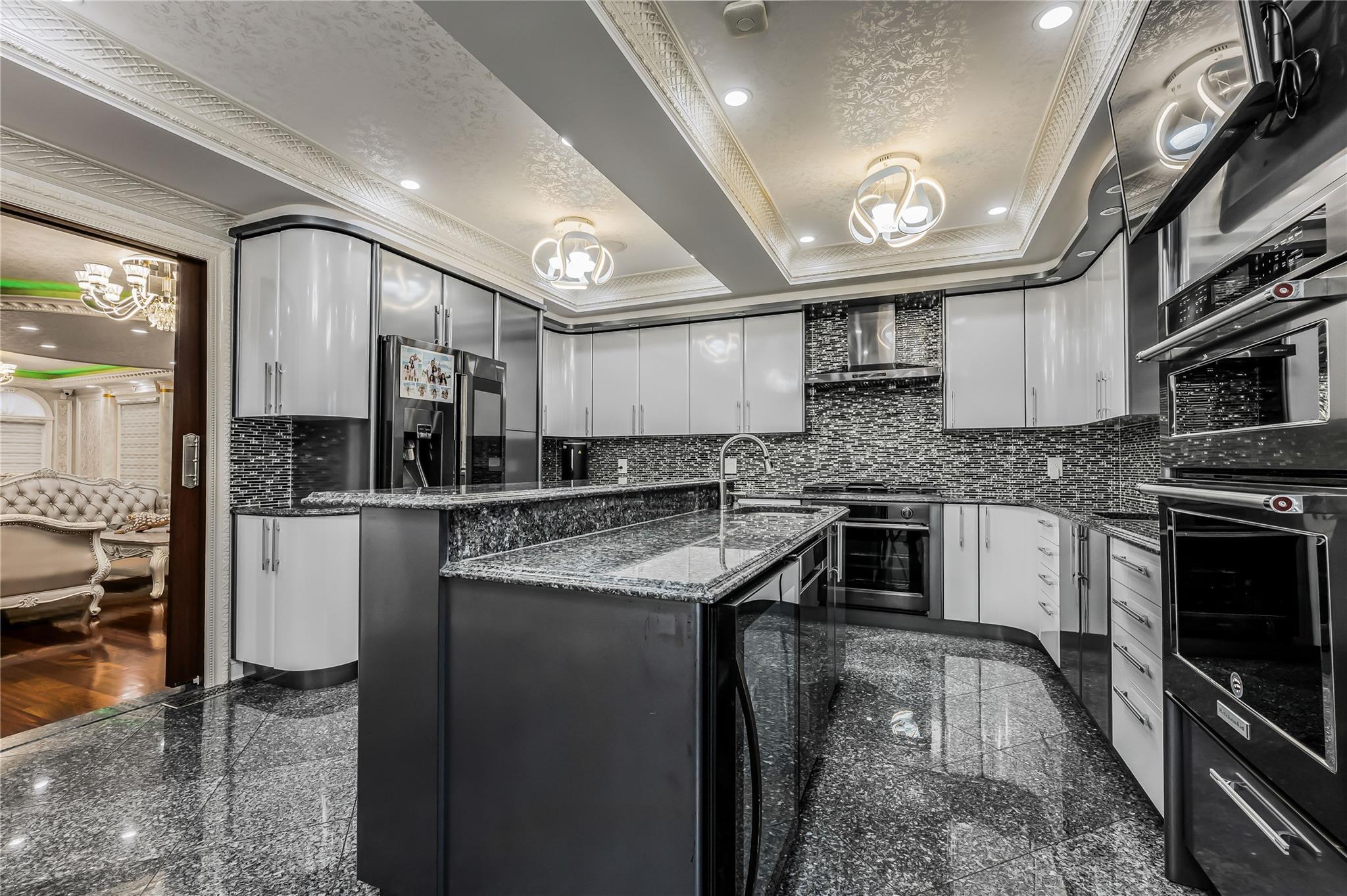 Single Family 180  Queens, NY 11365, MLS-830347-9