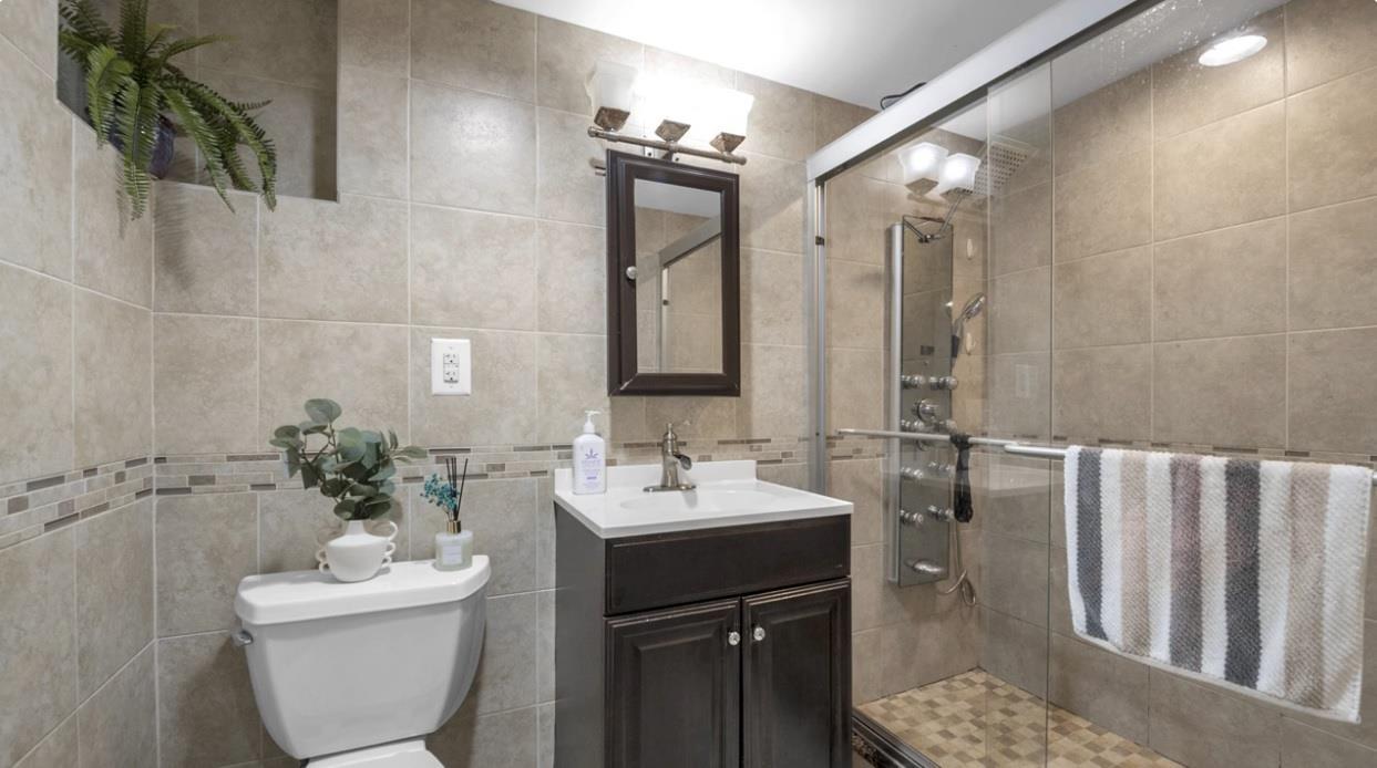 Single Family 149th  Queens, NY 11357, MLS-830351-25