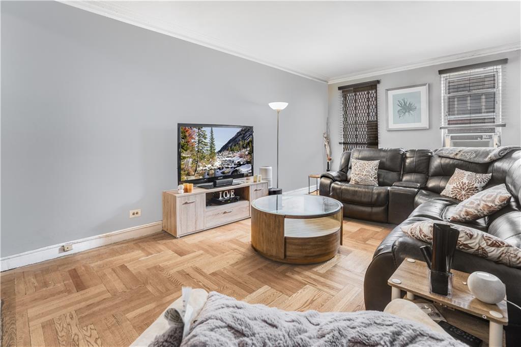 Coop Bolton  Bronx, NY 10462, MLS-830471-3