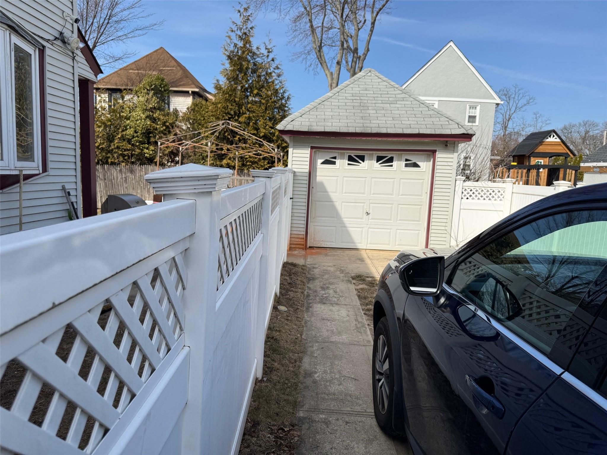Single Family School  Nassau County, NY 11565, MLS-830492-15