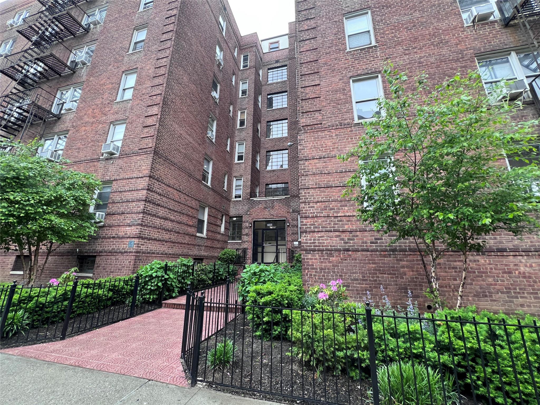 Coop Barnes  Bronx, NY 10462, MLS-830519-19