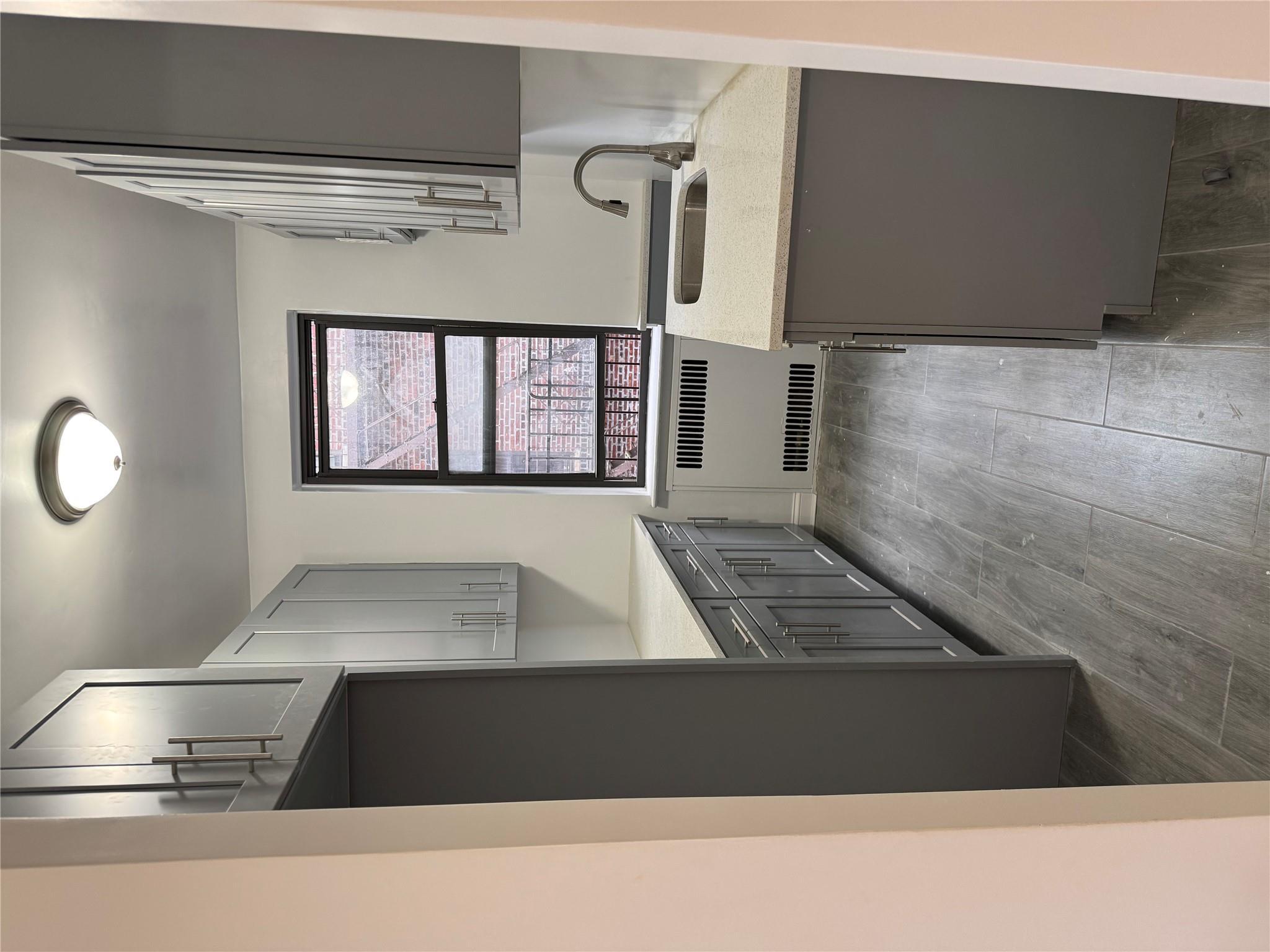 Condo South  Queens, NY 11372, MLS-830521-8