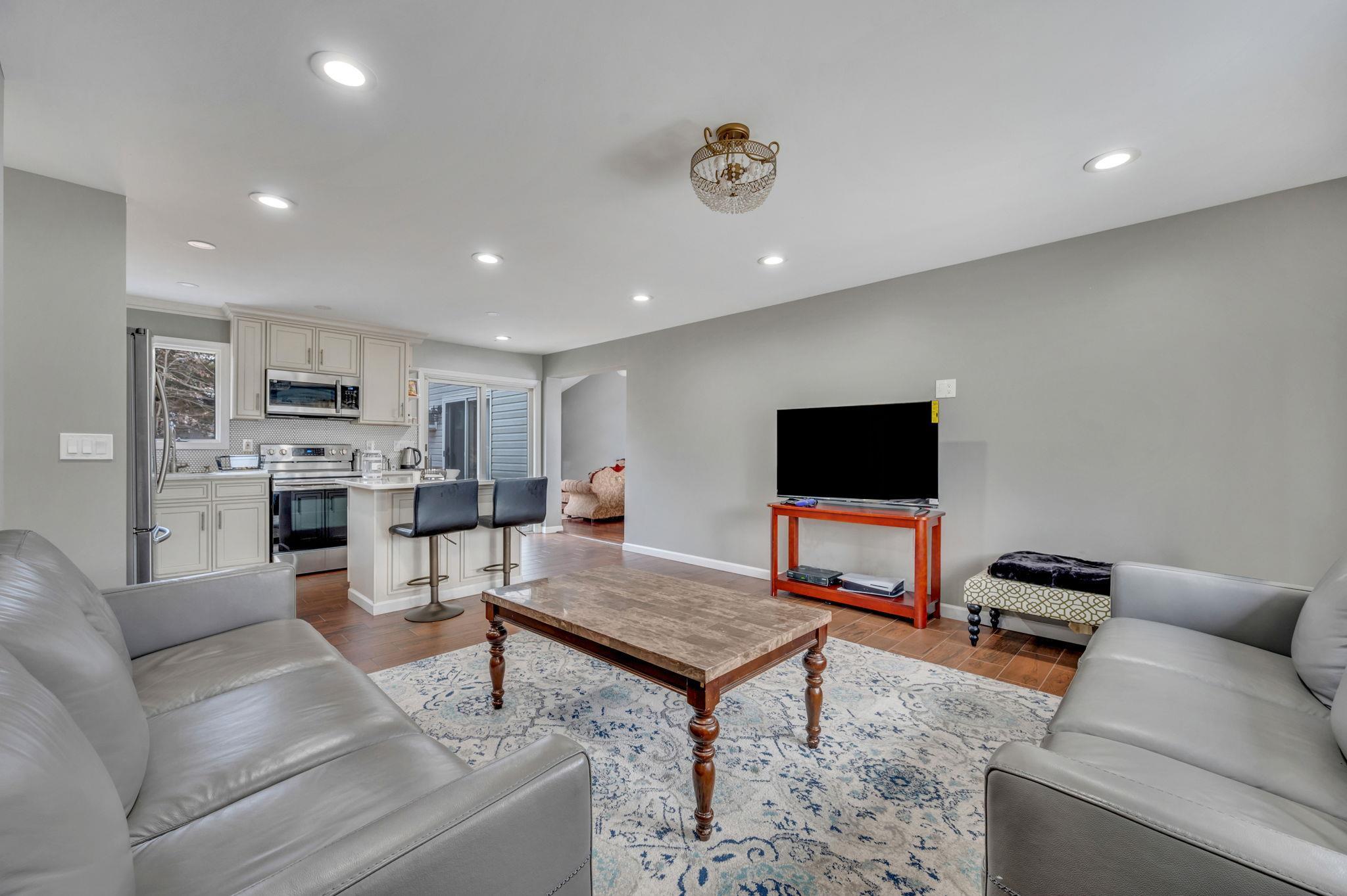 Single Family Marlon  Nassau County, NY 11714, MLS-830650-5
