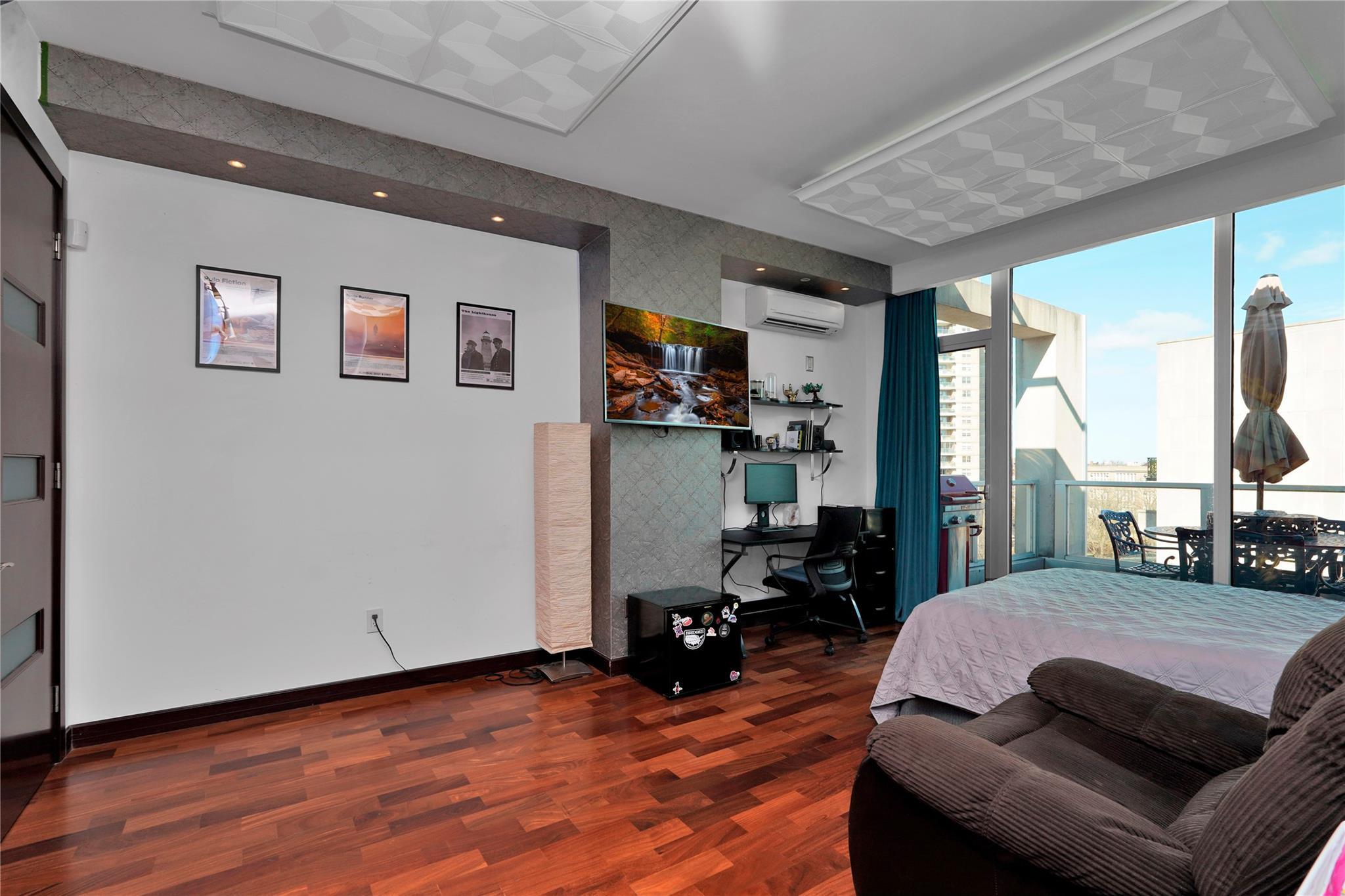 Condo Neptune  Brooklyn, NY 11235, MLS-830653-10