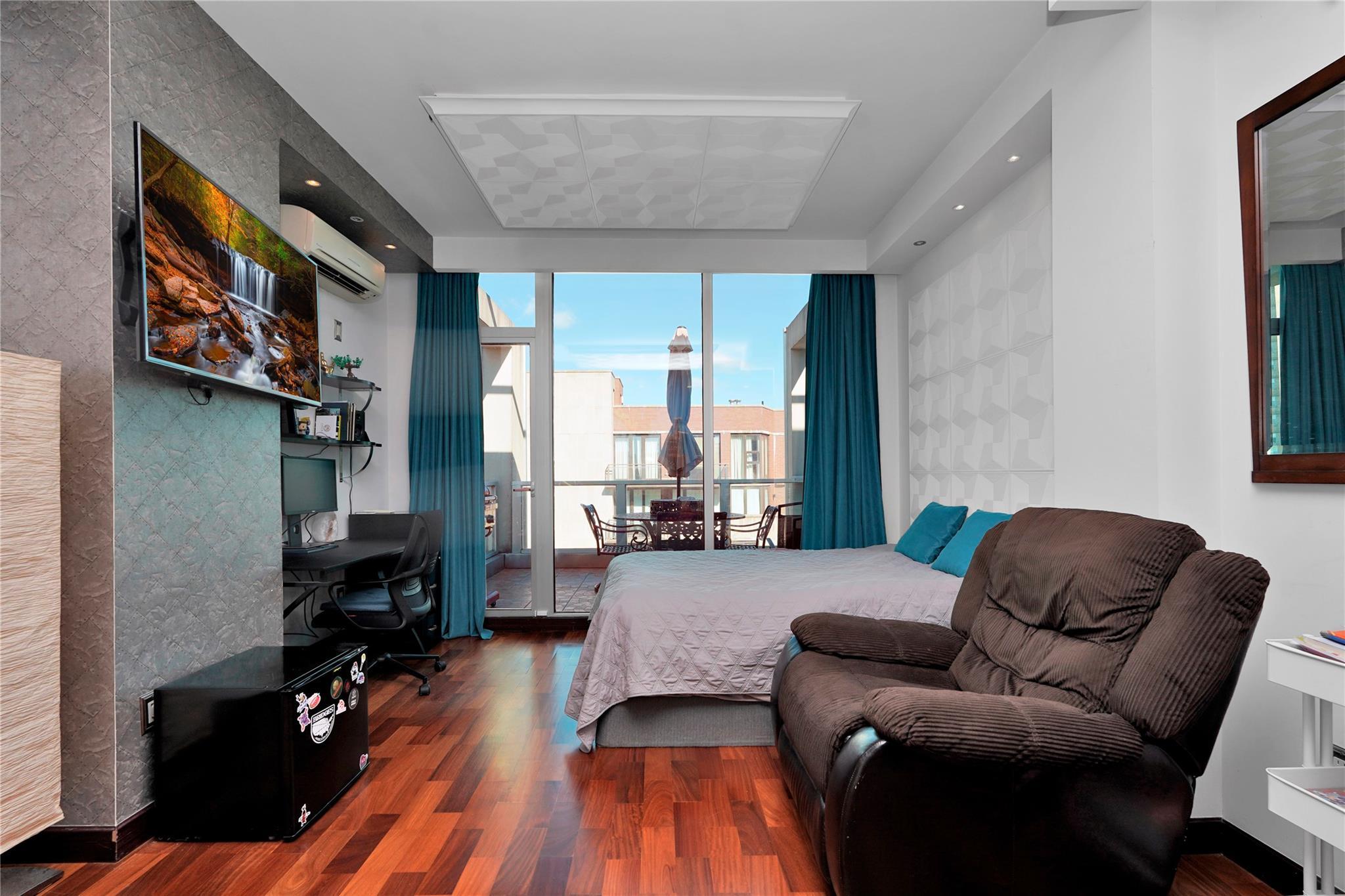 Condo Neptune  Brooklyn, NY 11235, MLS-830653-13