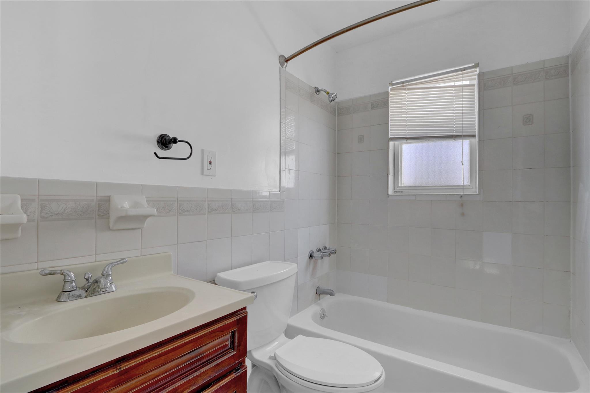 Apartment 166th Street 166th Street Jamaica,  Ny 11433  Queens, NY 11433, MLS-830654-19