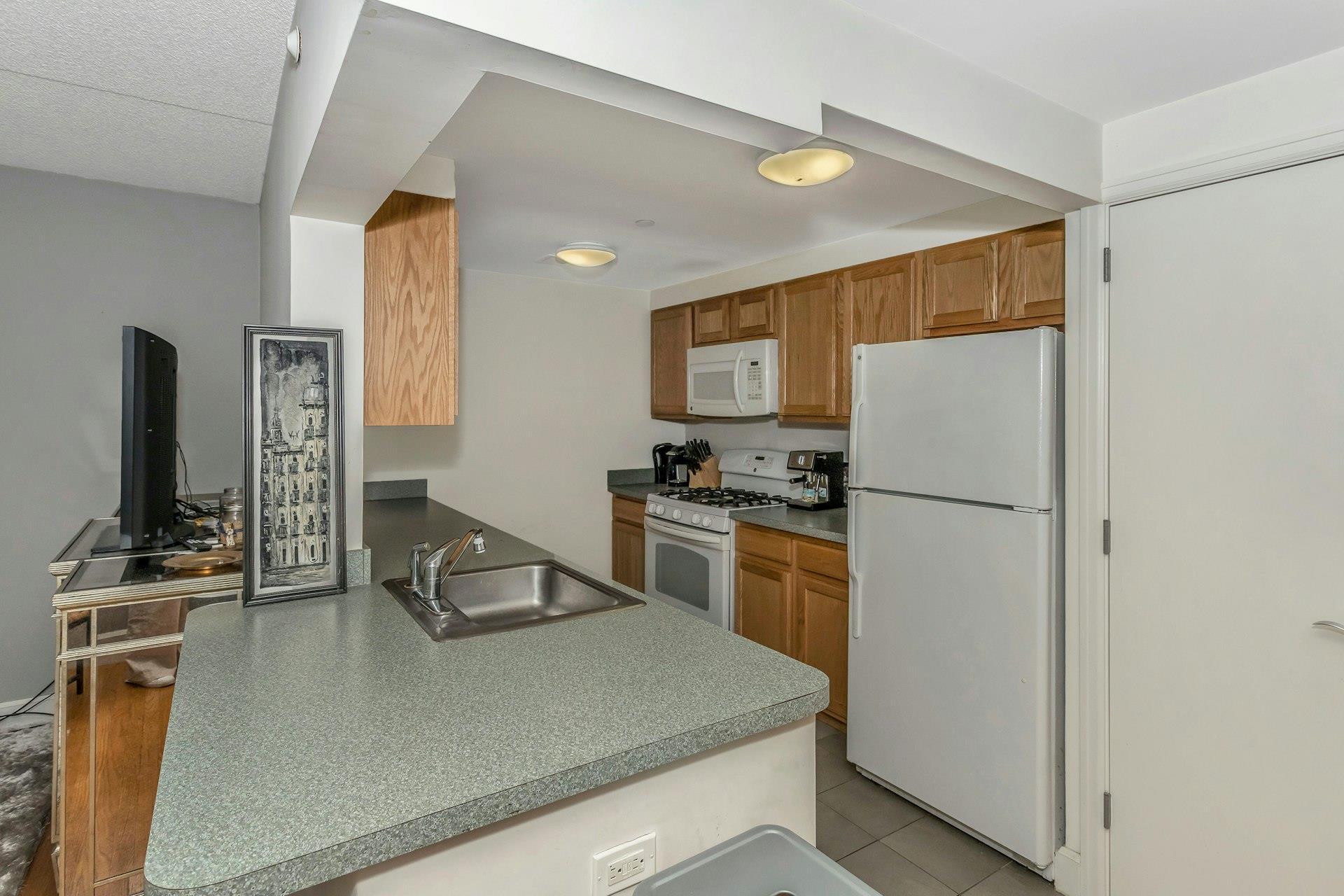 Coop Lexington  Manhattan, NY 10035, MLS-830658-10
