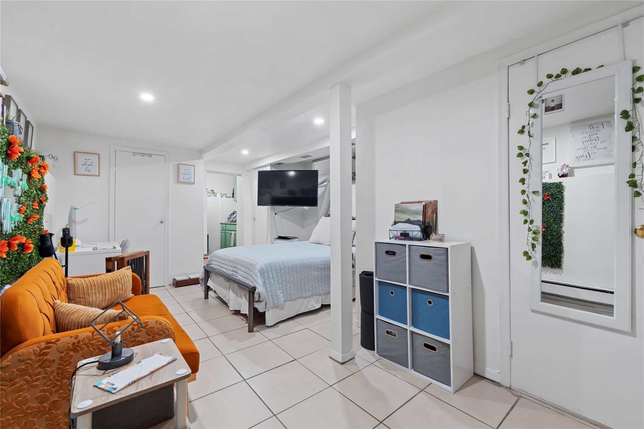 Single Family 91st  Queens, NY 11421, MLS-830703-17