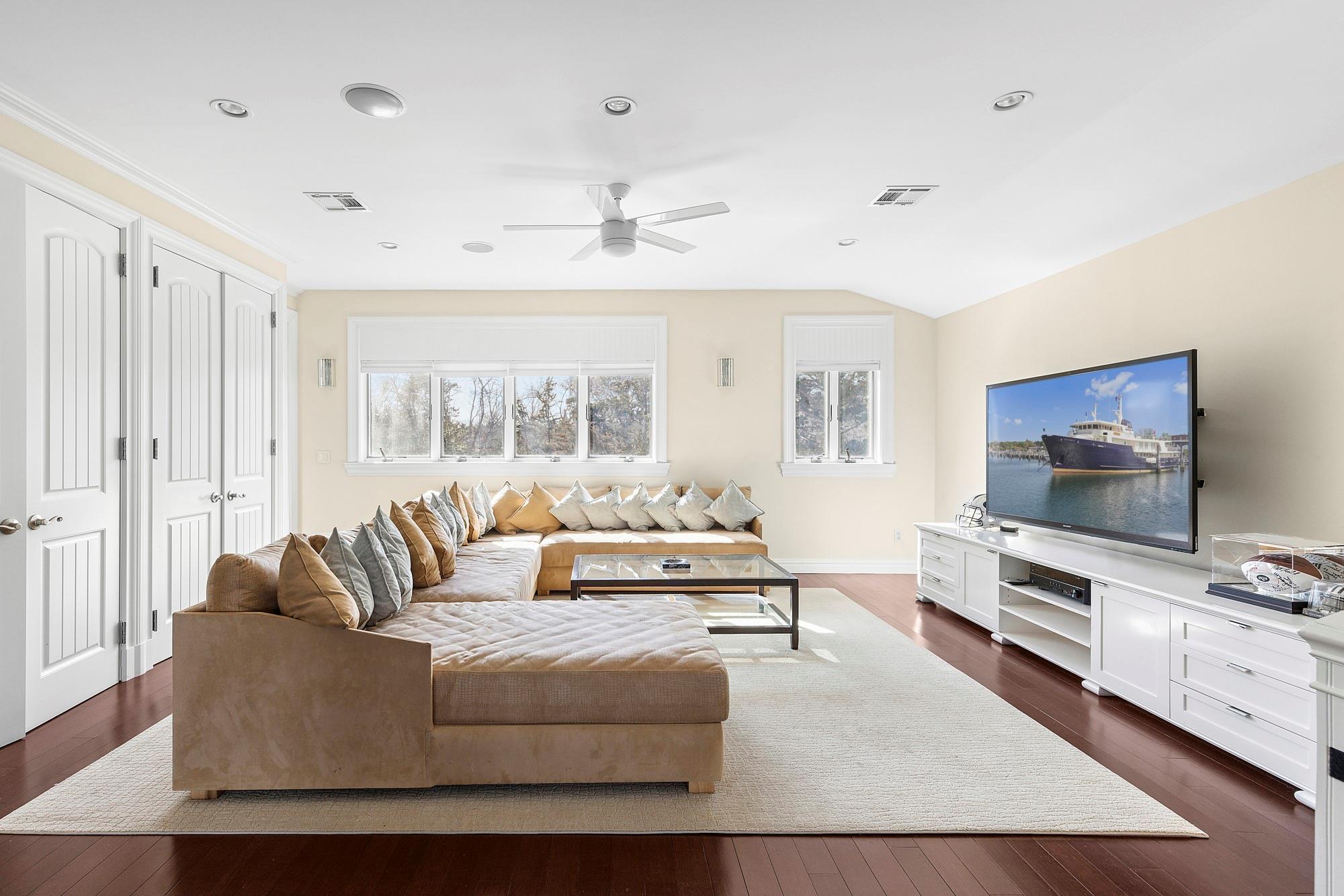 Single Family Duckwood  Suffolk County, NY 11946, MLS-830708-21