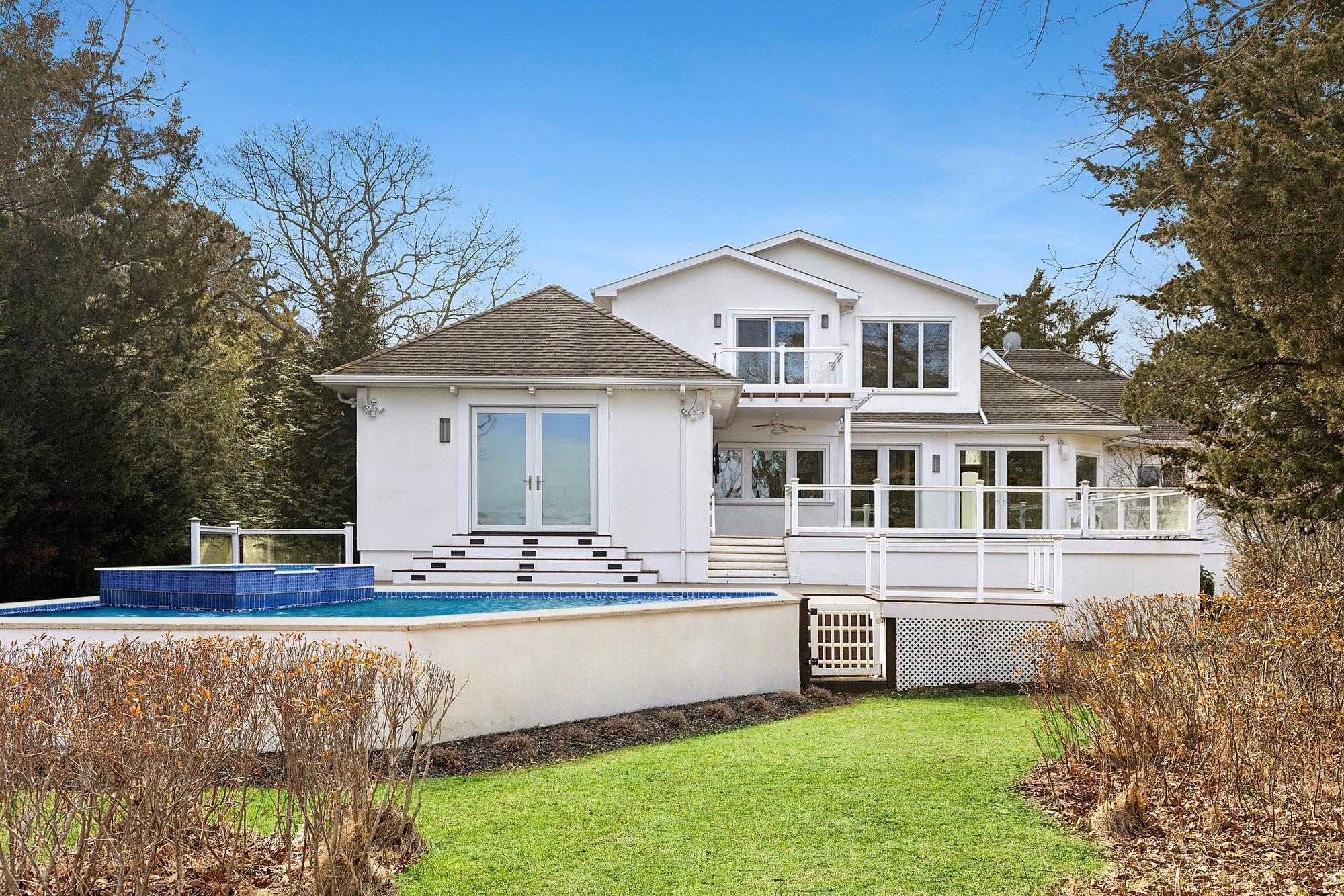 Single Family Duckwood  Suffolk County, NY 11946, MLS-830708-28