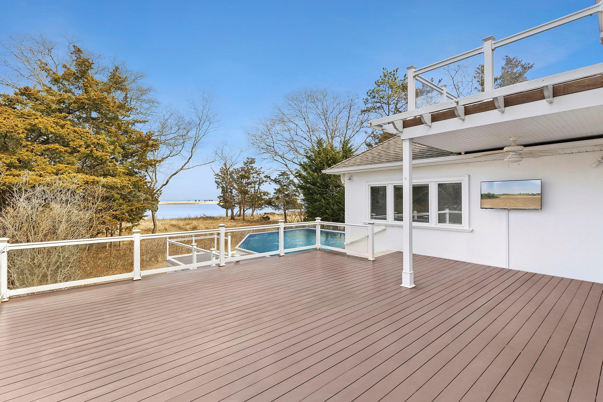 Single Family Duckwood  Suffolk County, NY 11946, MLS-830708-31