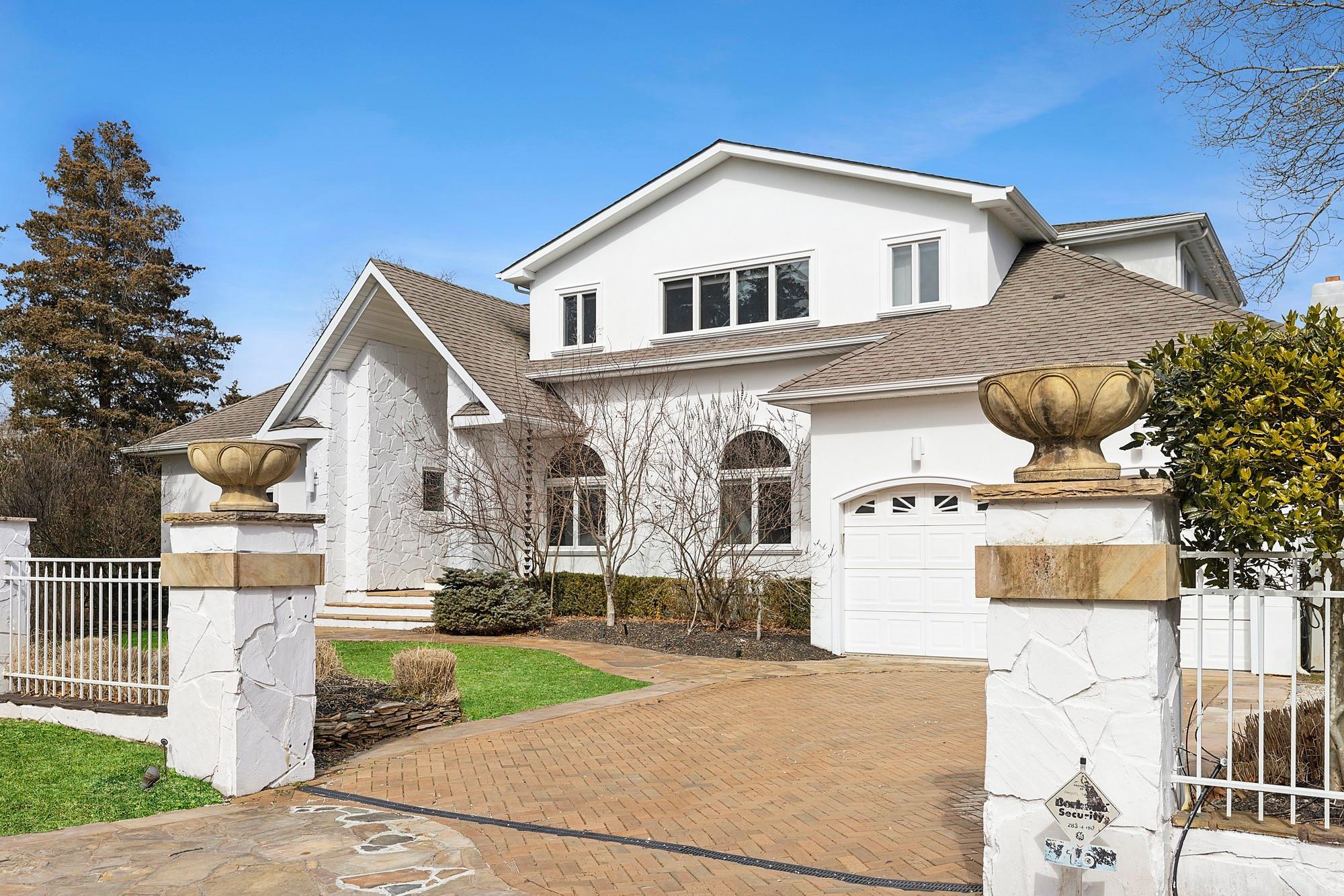 Single Family Duckwood  Suffolk County, NY 11946, MLS-830708-4