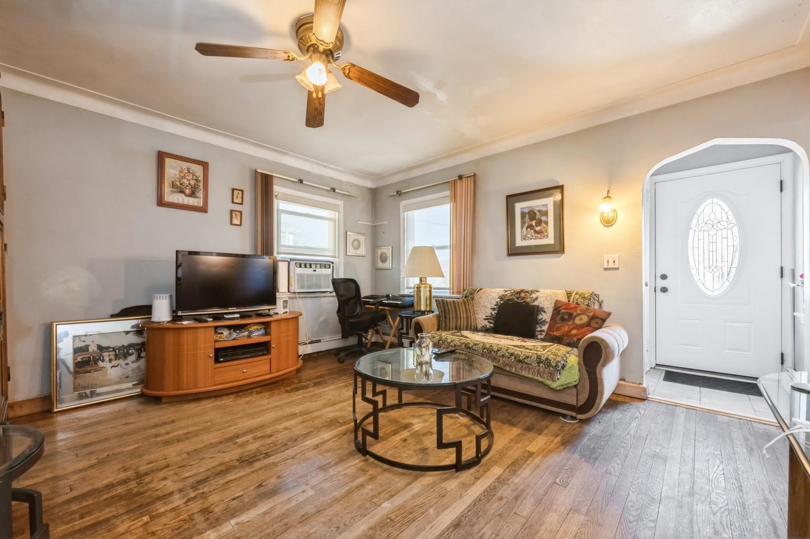 Single Family Cedar  Nassau County, NY 11575, MLS-830729-2