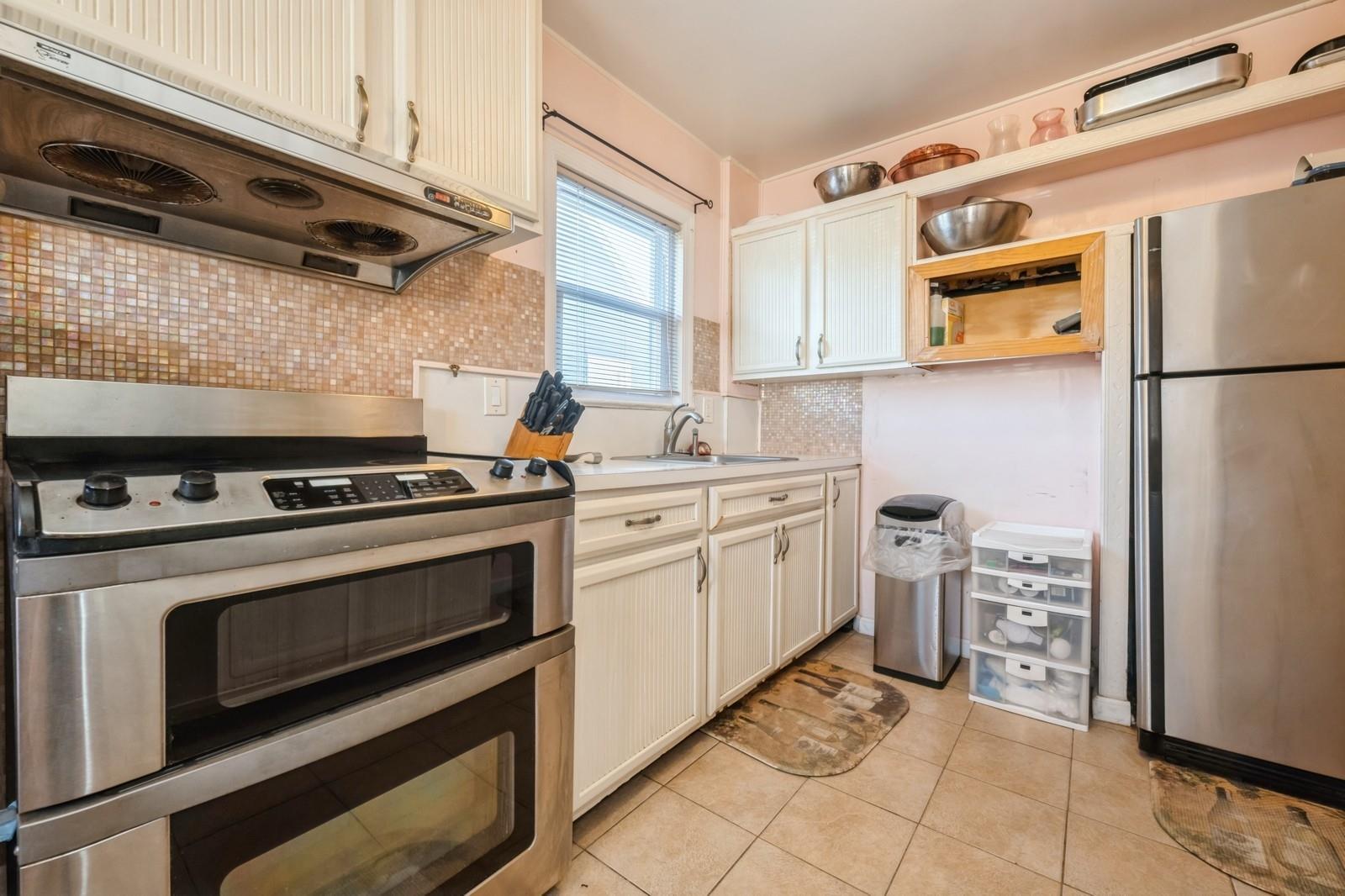 Single Family Cedar  Nassau County, NY 11575, MLS-830729-5