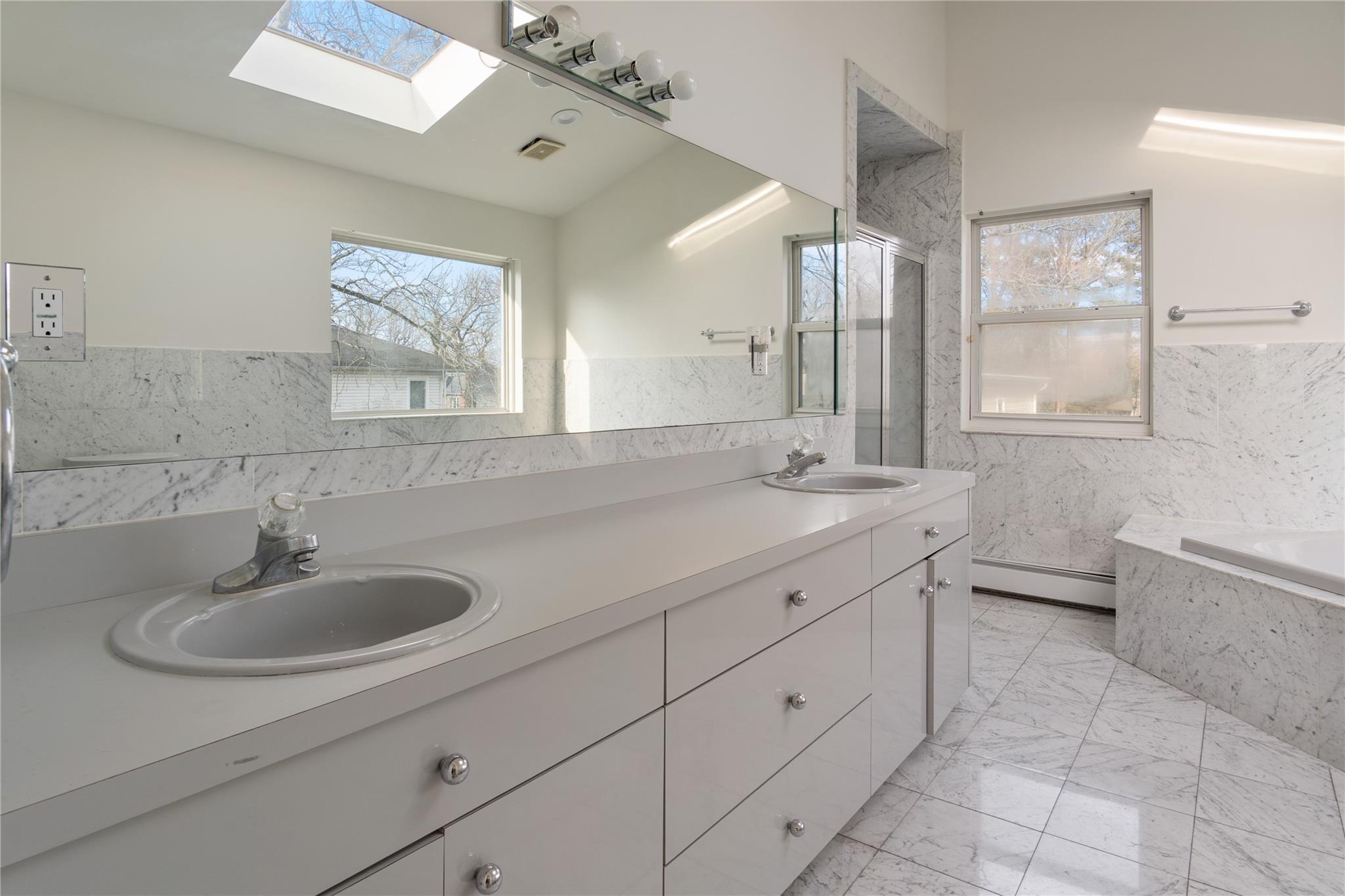 Single Family Hicks  Nassau County, NY 11024, MLS-830804-19
