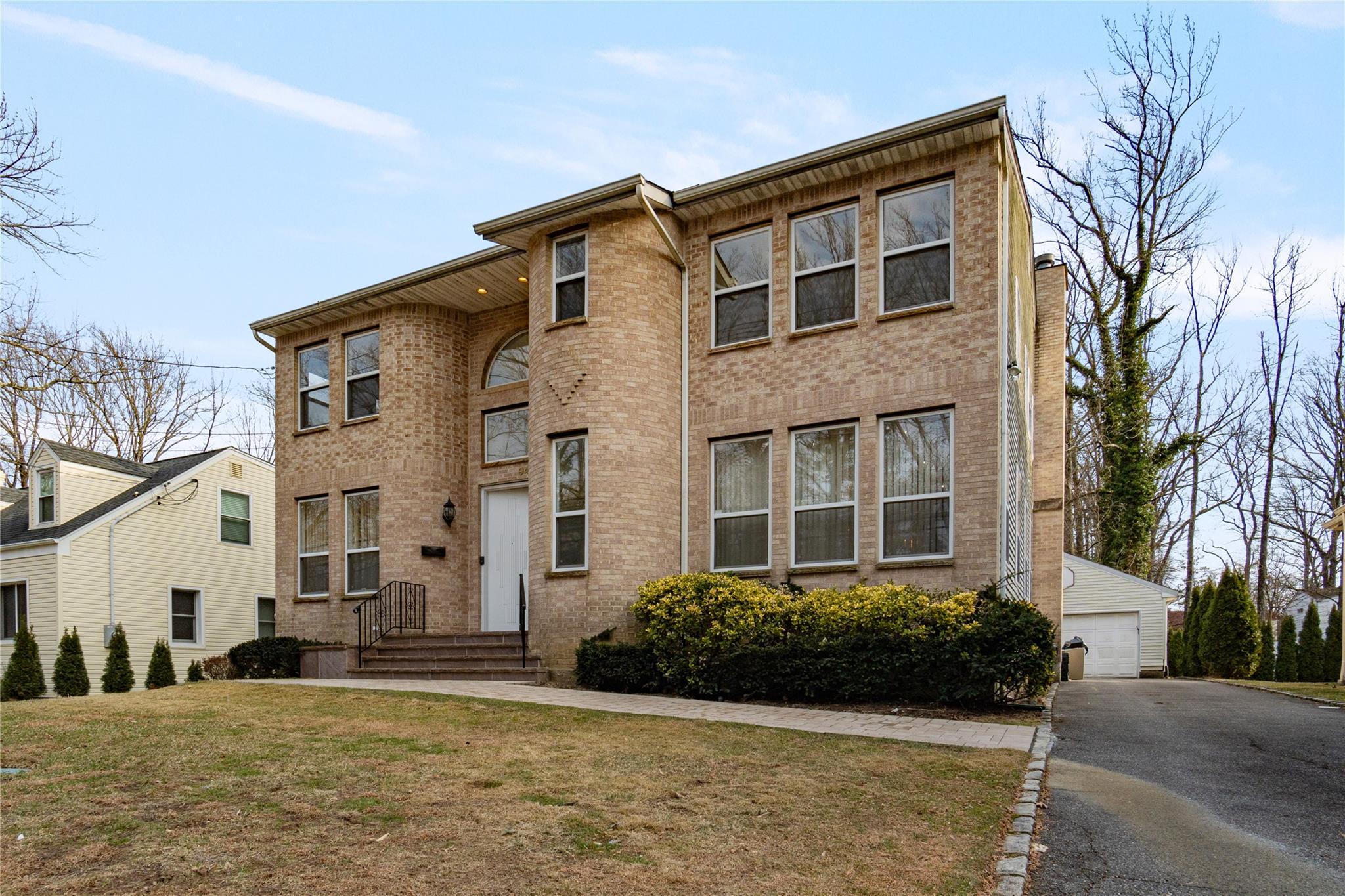 Single Family Hicks  Nassau County, NY 11024, MLS-830804-2