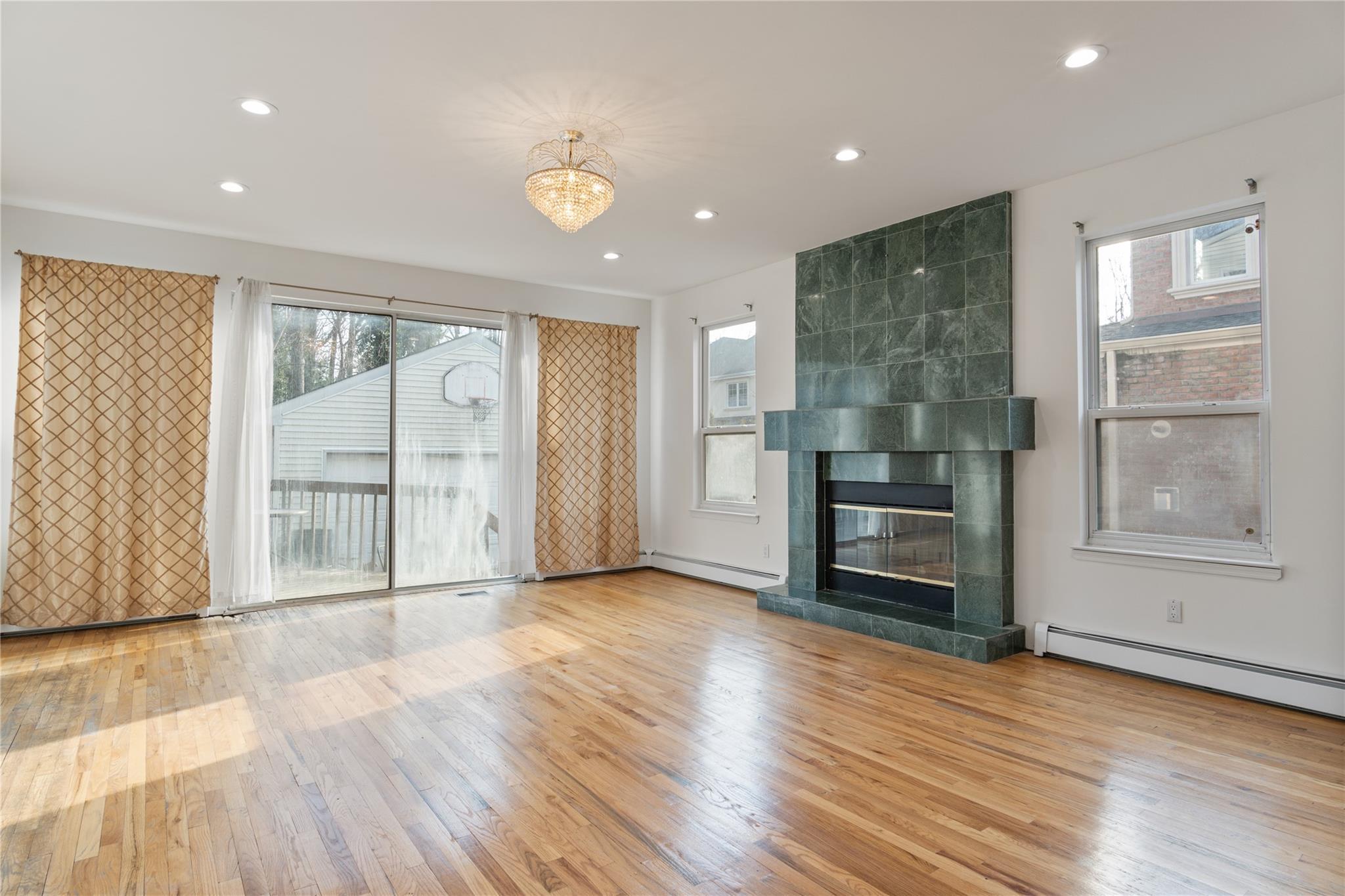 Single Family Hicks  Nassau County, NY 11024, MLS-830804-8