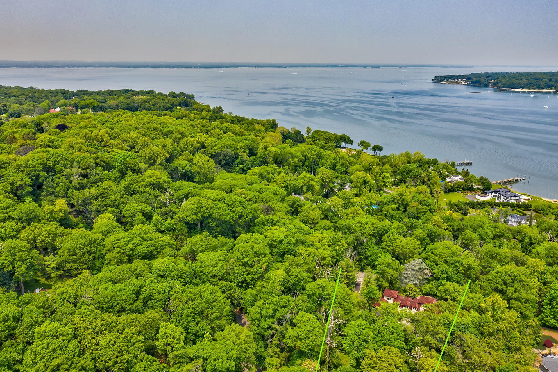 Single Family Harbor Acres  Nassau County, NY 11050, MLS-830806-2