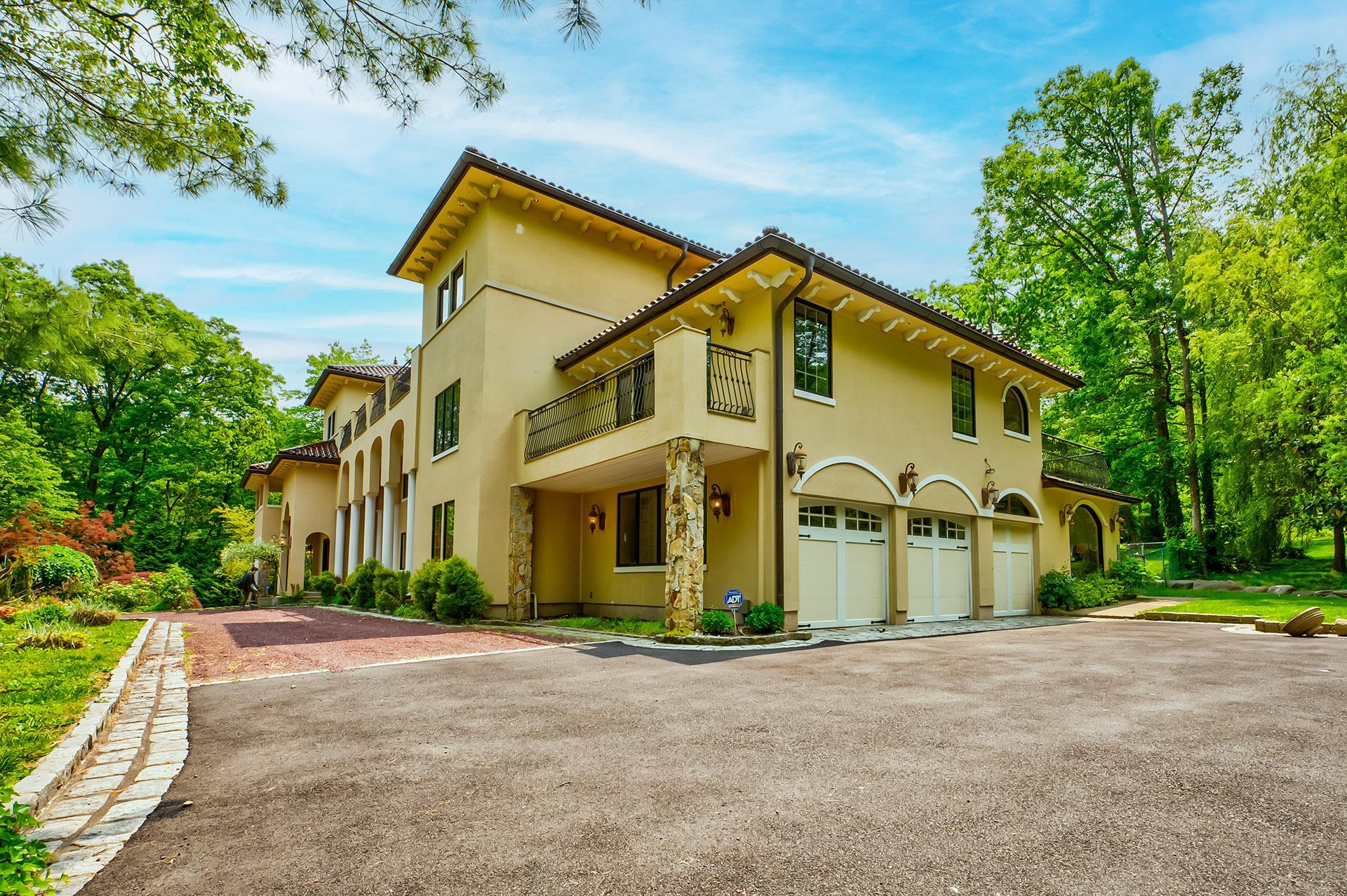 Single Family Harbor Acres  Nassau County, NY 11050, MLS-830806-20