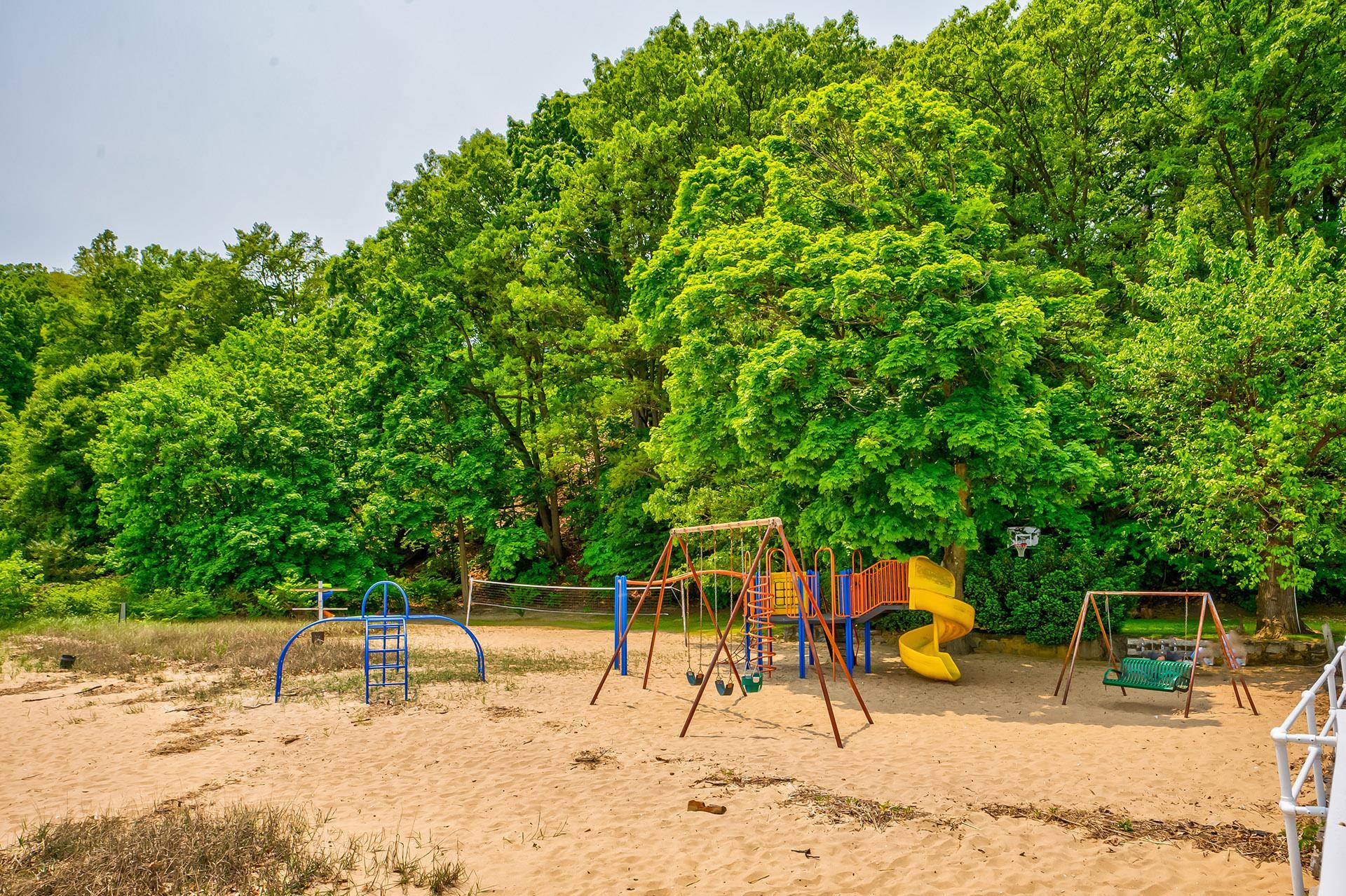 Single Family Harbor Acres  Nassau County, NY 11050, MLS-830806-25