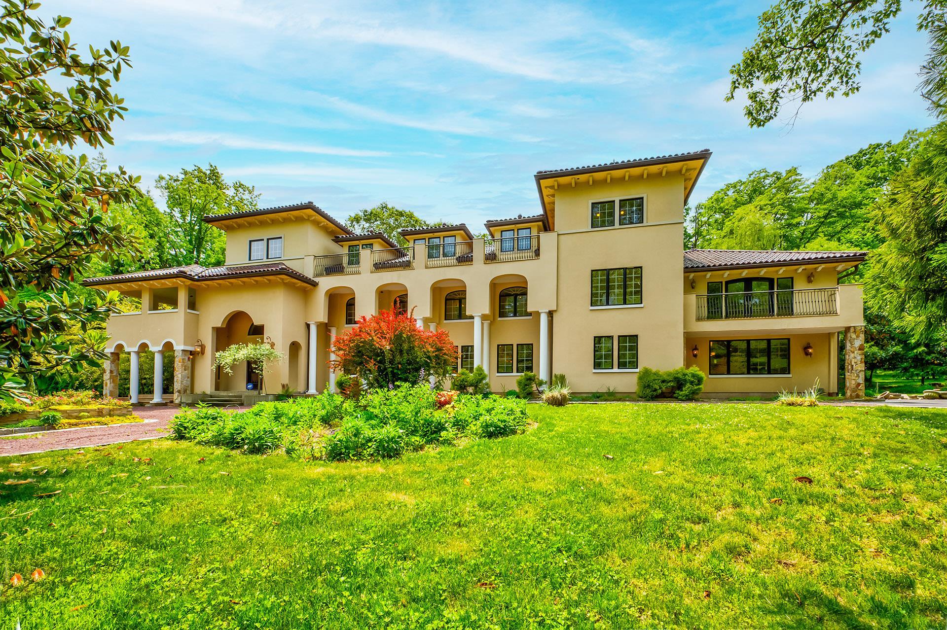 Single Family Harbor Acres  Nassau County, NY 11050, MLS-830806-3