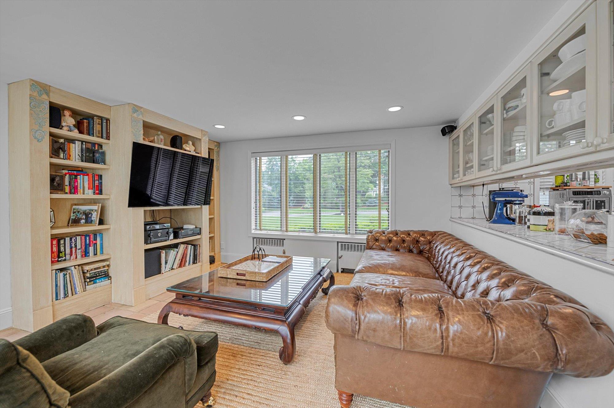 Single Family Aspen  Nassau County, NY 11021, MLS-830812-11