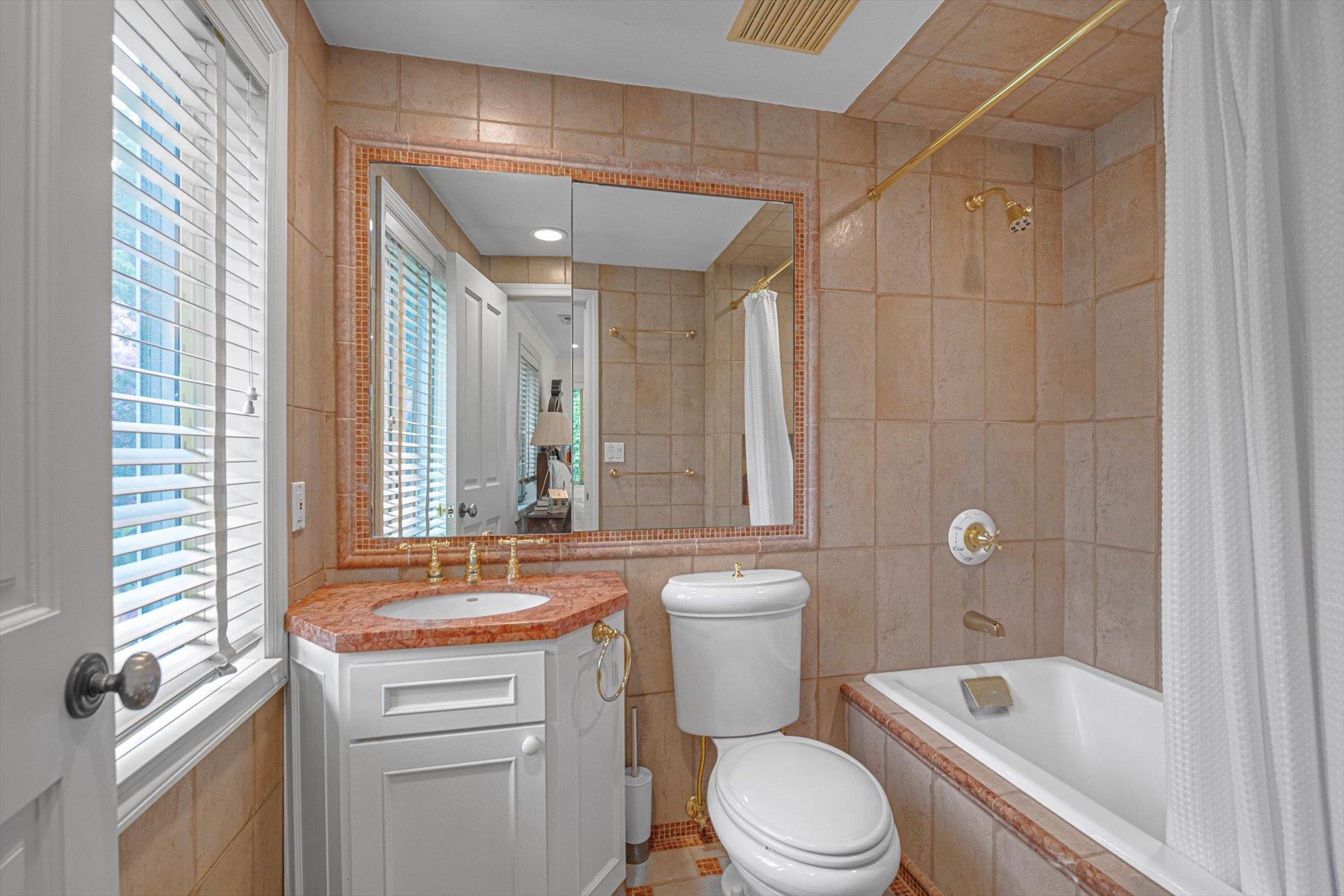 Single Family Aspen  Nassau County, NY 11021, MLS-830812-25