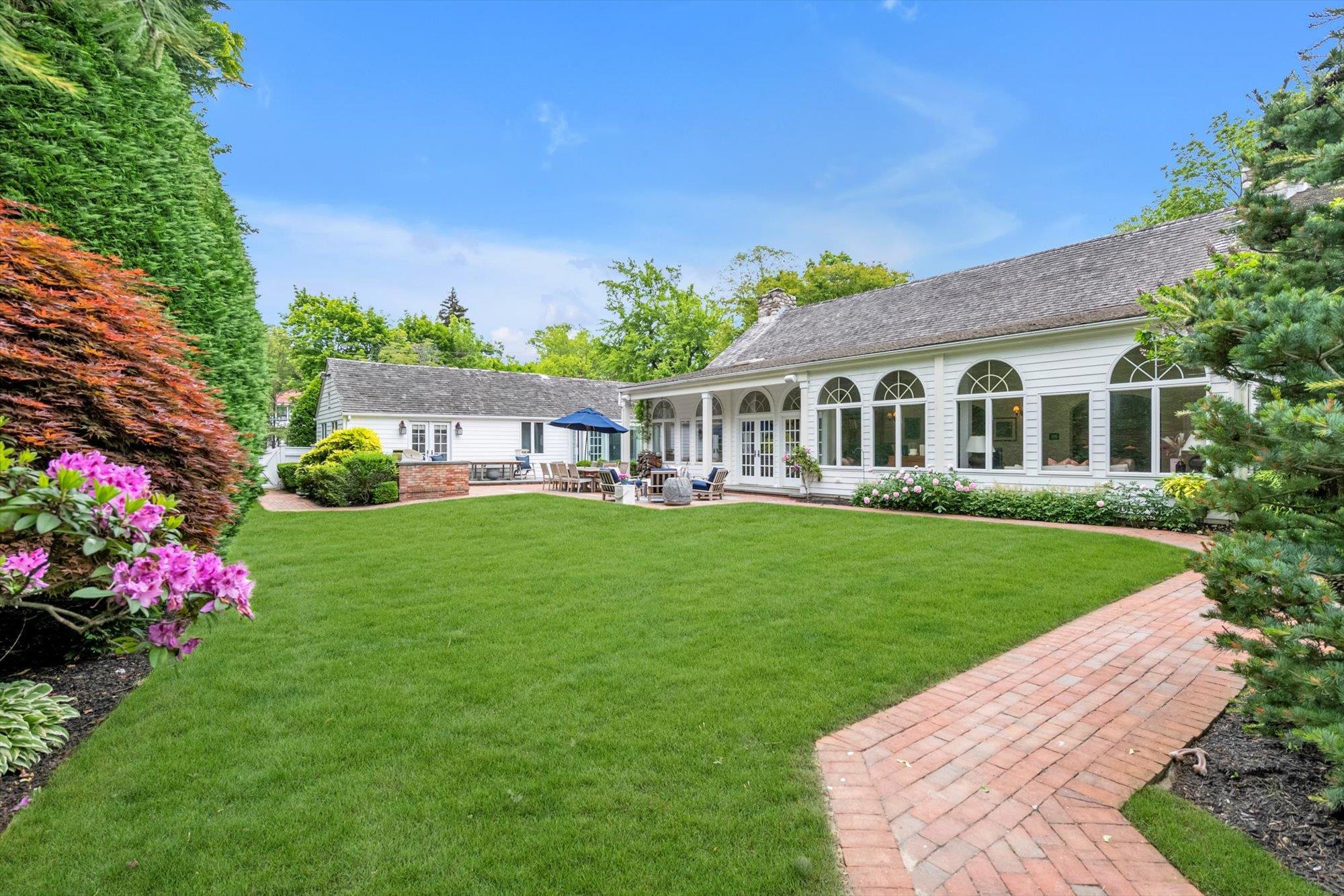 Single Family Aspen  Nassau County, NY 11021, MLS-830812-28