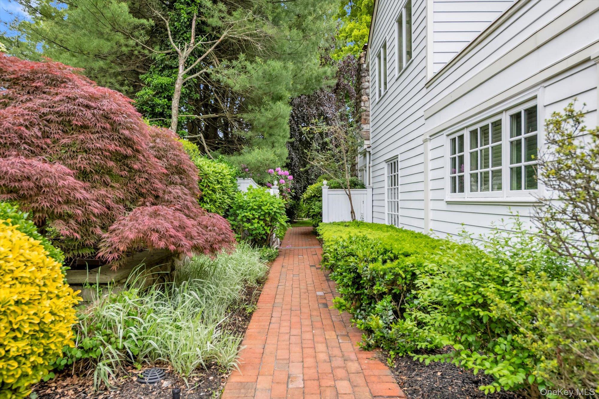 Single Family Aspen  Nassau County, NY 11021, MLS-830812-37