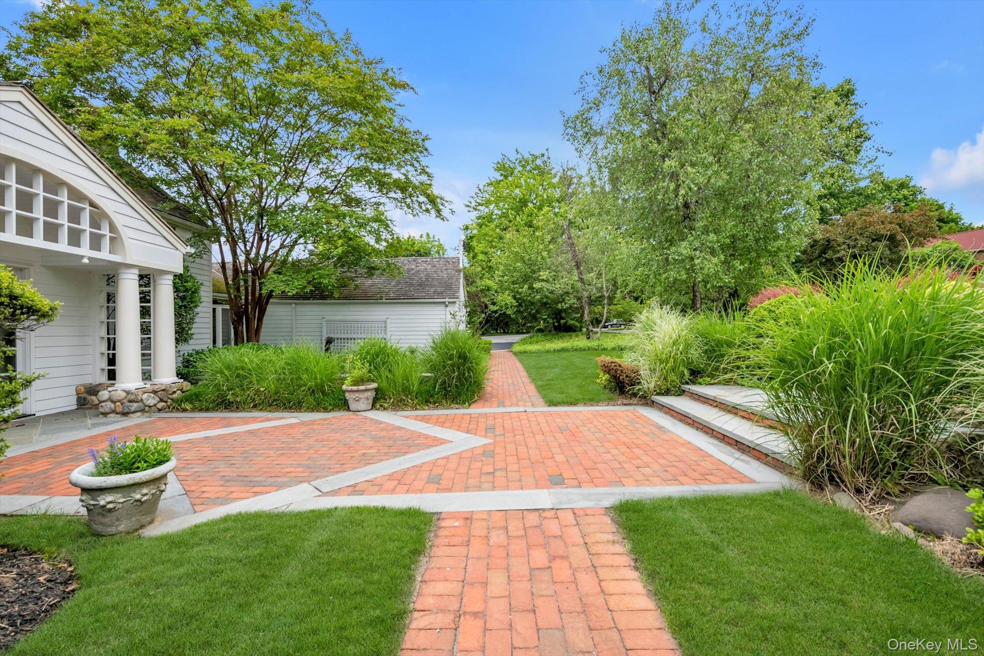 Single Family Aspen  Nassau County, NY 11021, MLS-830812-38