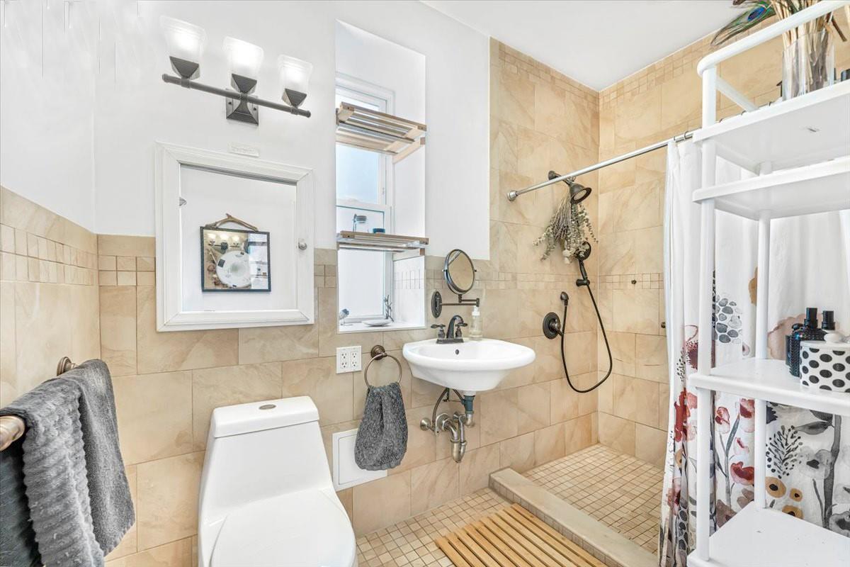Coop Walton  Bronx, NY 10451, MLS-830876-8