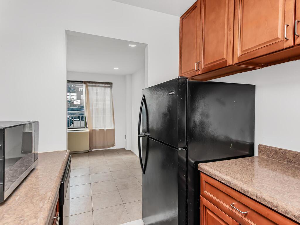 Apartment Netherland  Bronx, NY 10463, MLS-830882-8