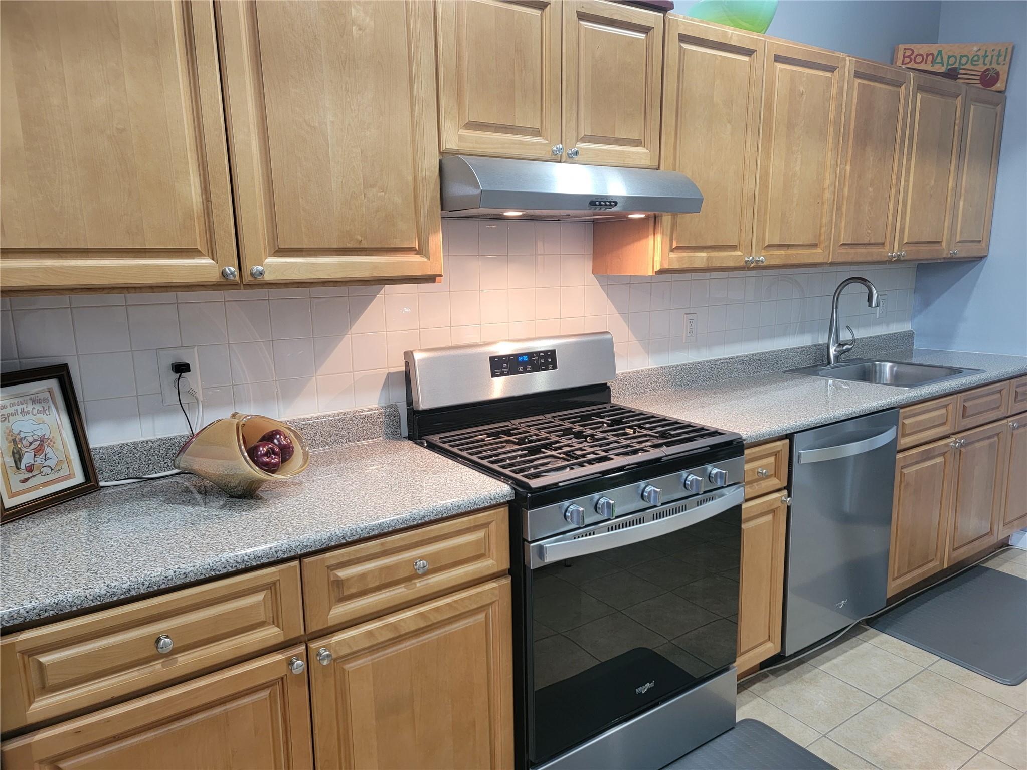Condo Jefferson  Brooklyn, NY 11221, MLS-830898-14