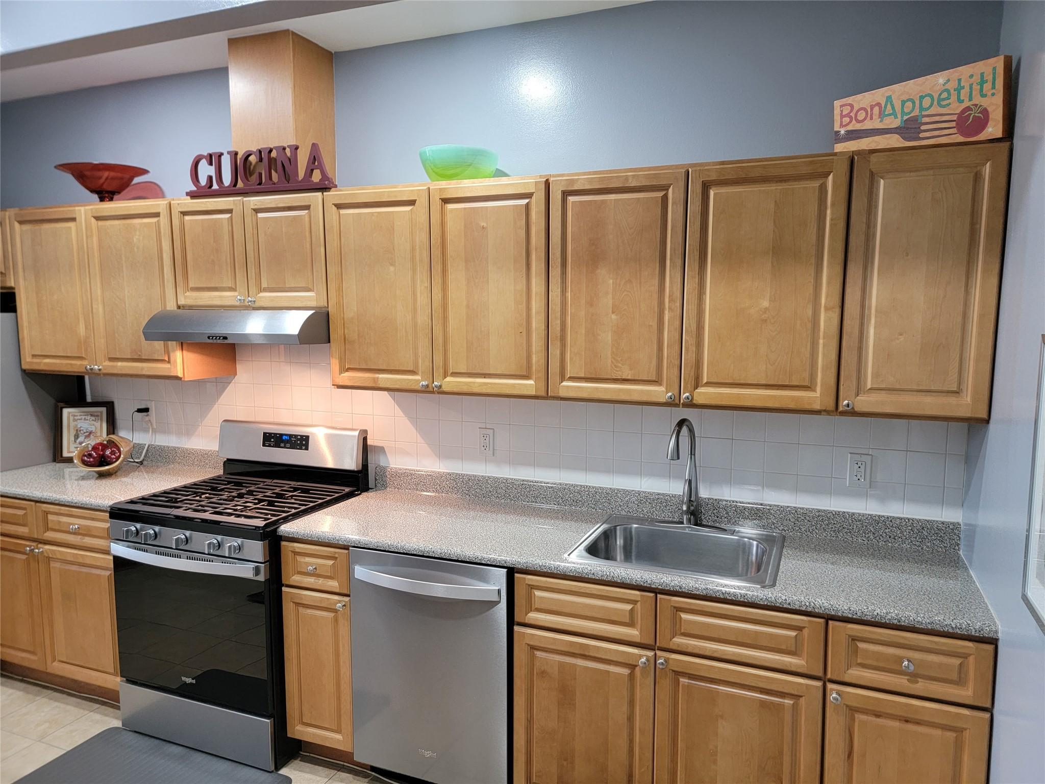Condo Jefferson  Brooklyn, NY 11221, MLS-830898-15
