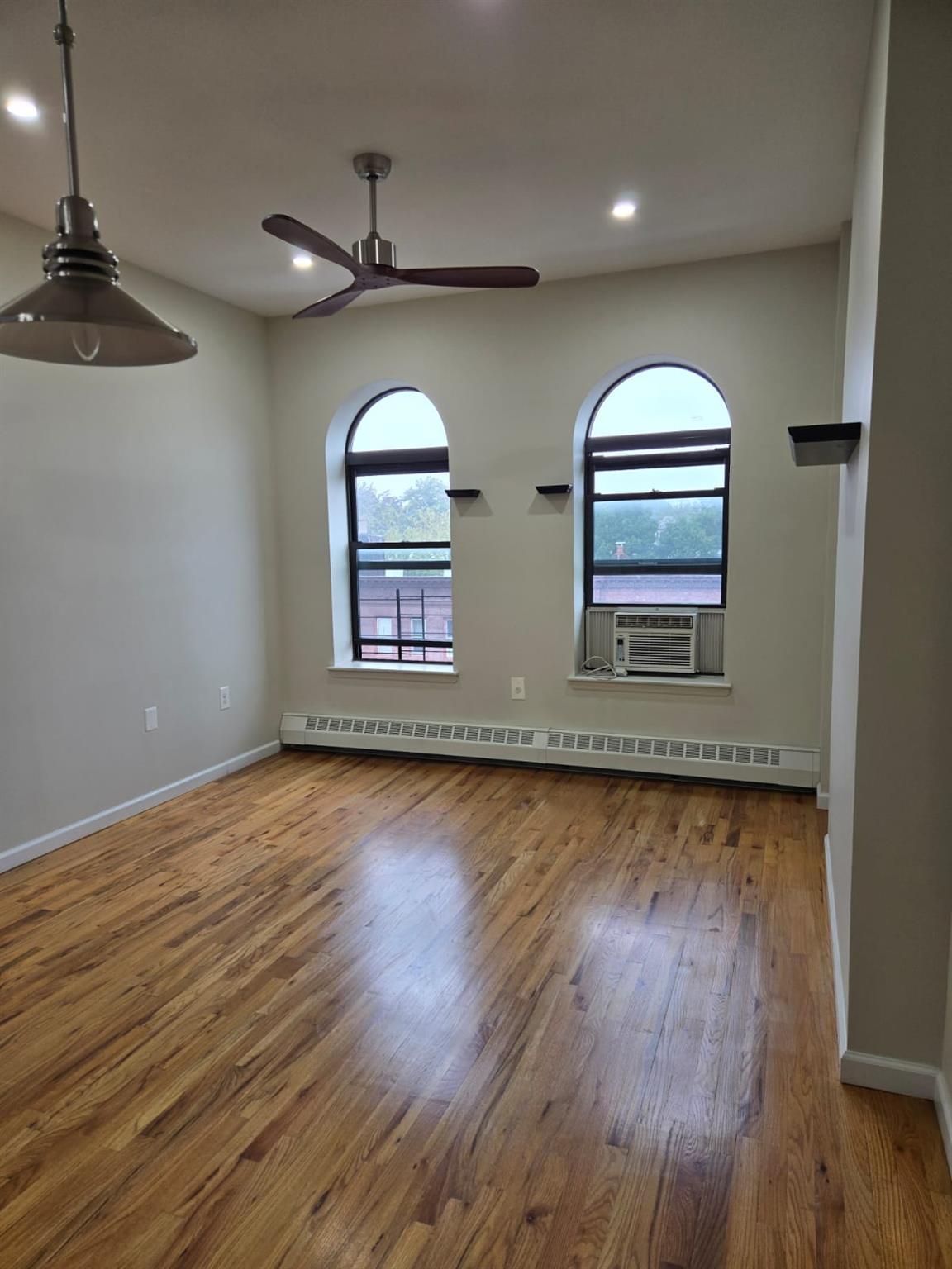 Condo Jefferson  Brooklyn, NY 11221, MLS-830898-2