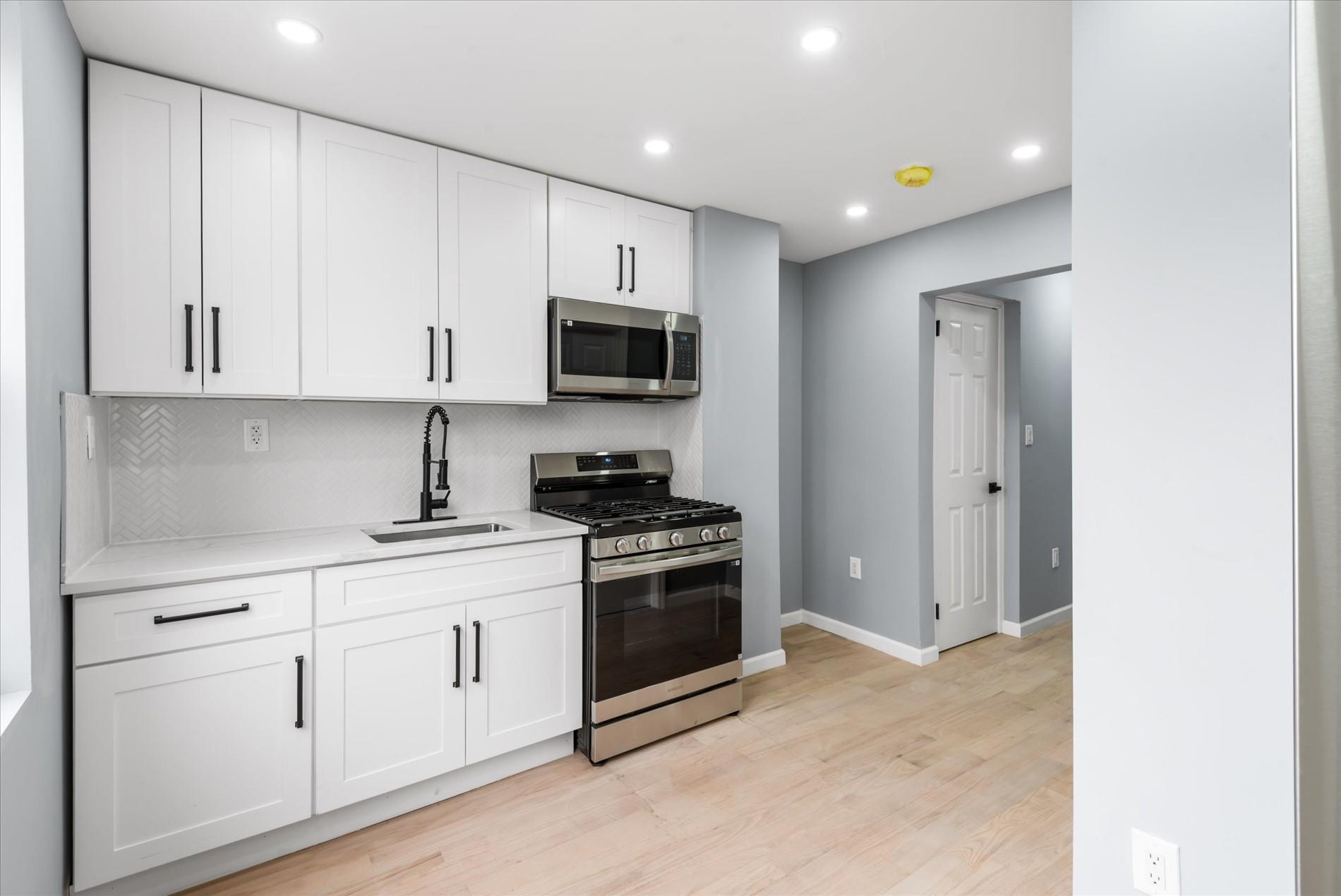 Single Family 116th  Queens, NY 11434, MLS-830928-12