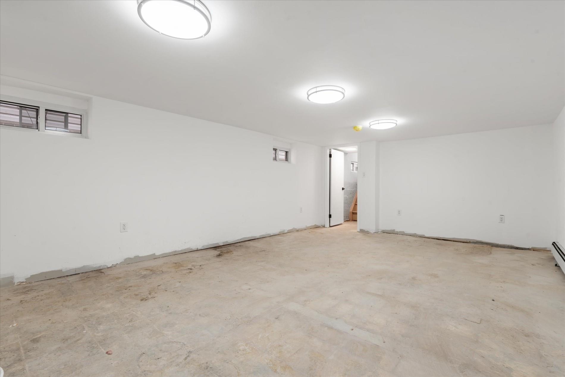 Single Family 116th  Queens, NY 11434, MLS-830928-27