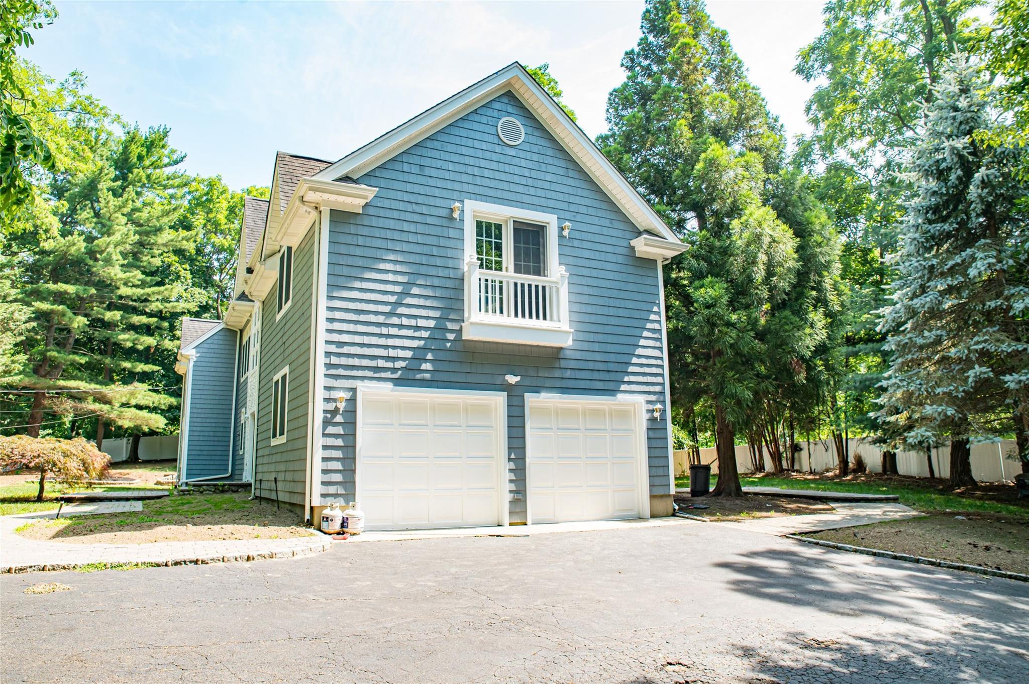 Single Family Sunken Meadow  Suffolk County, NY 11768, MLS-830936-2