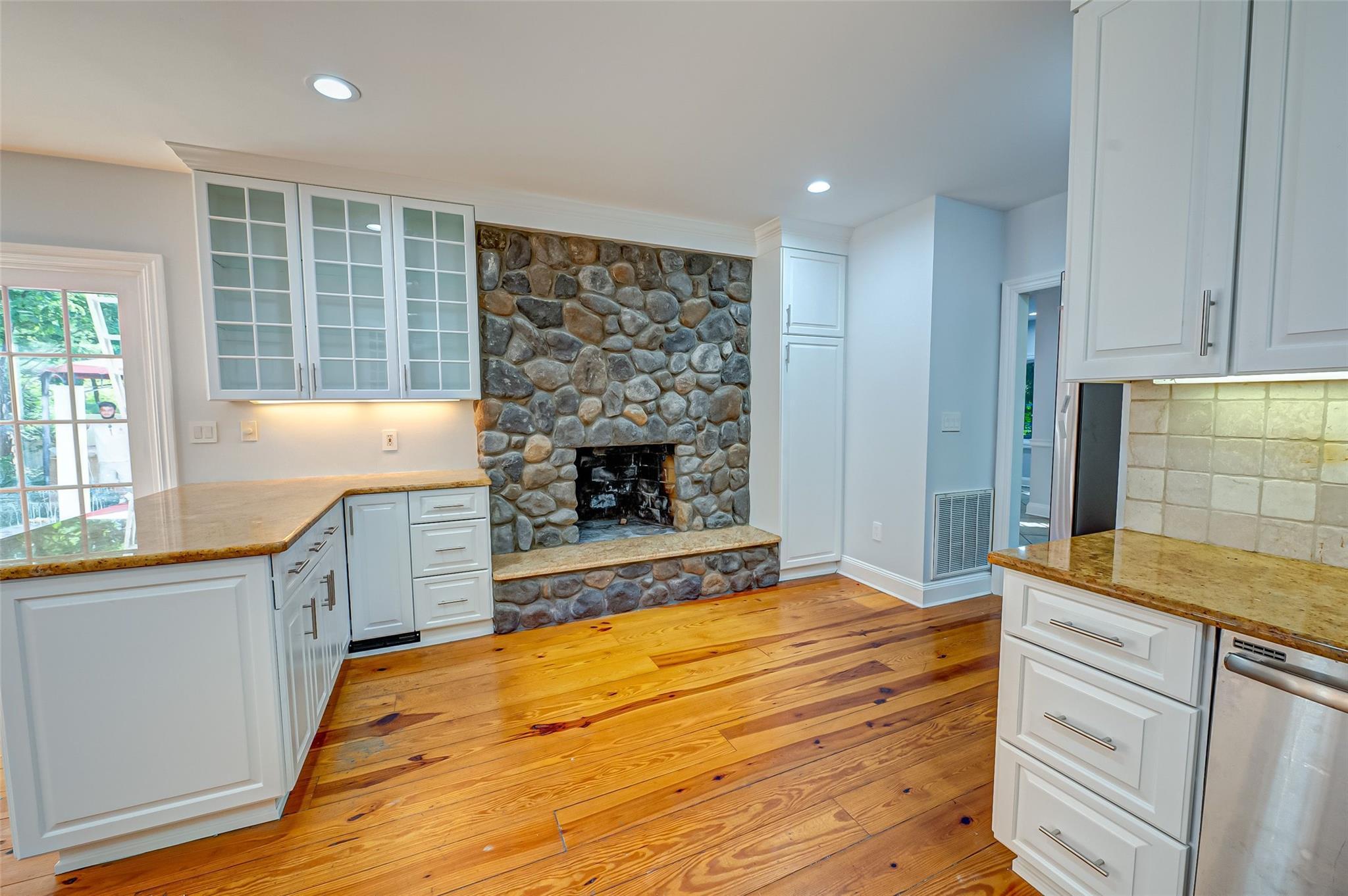 Single Family Sunken Meadow  Suffolk County, NY 11768, MLS-830936-4