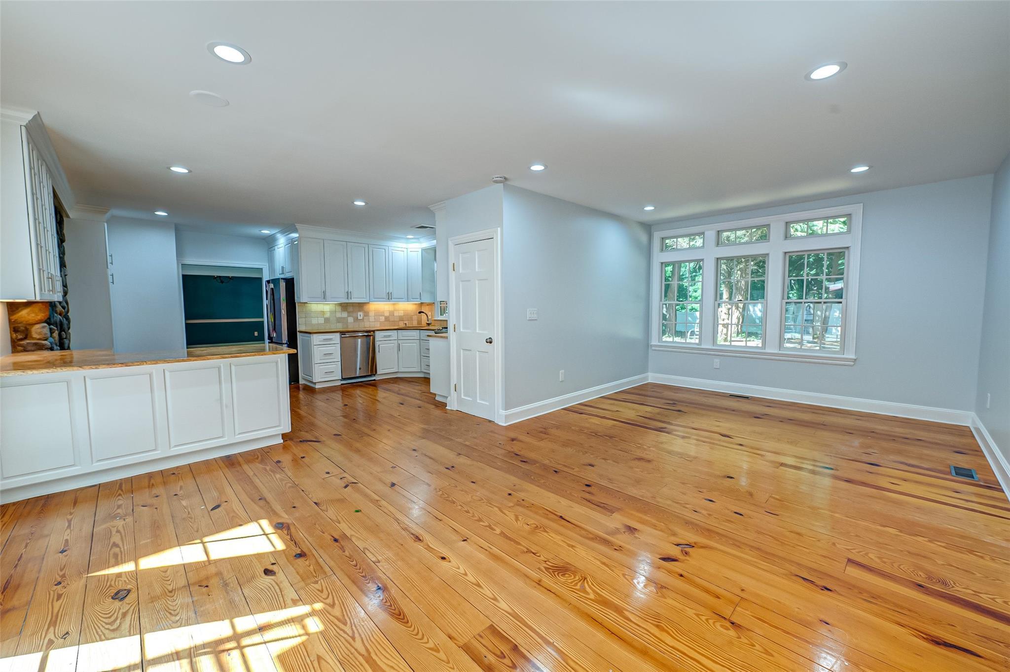 Single Family Sunken Meadow  Suffolk County, NY 11768, MLS-830936-6