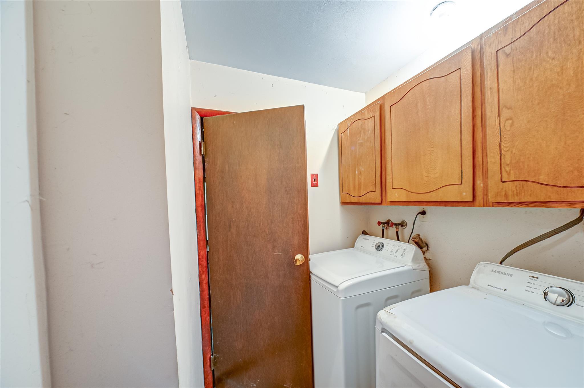 Single Family Hemlock  Suffolk County, NY 11951, MLS-831044-13