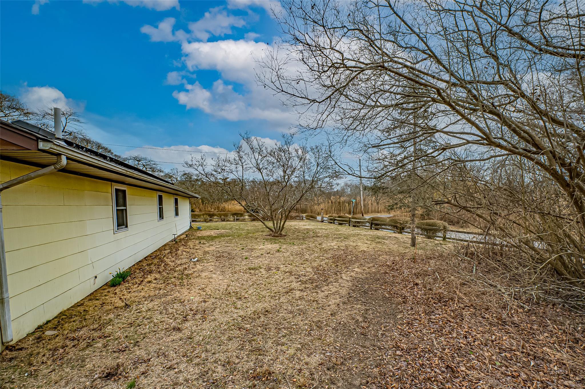 Single Family Hemlock  Suffolk County, NY 11951, MLS-831044-34
