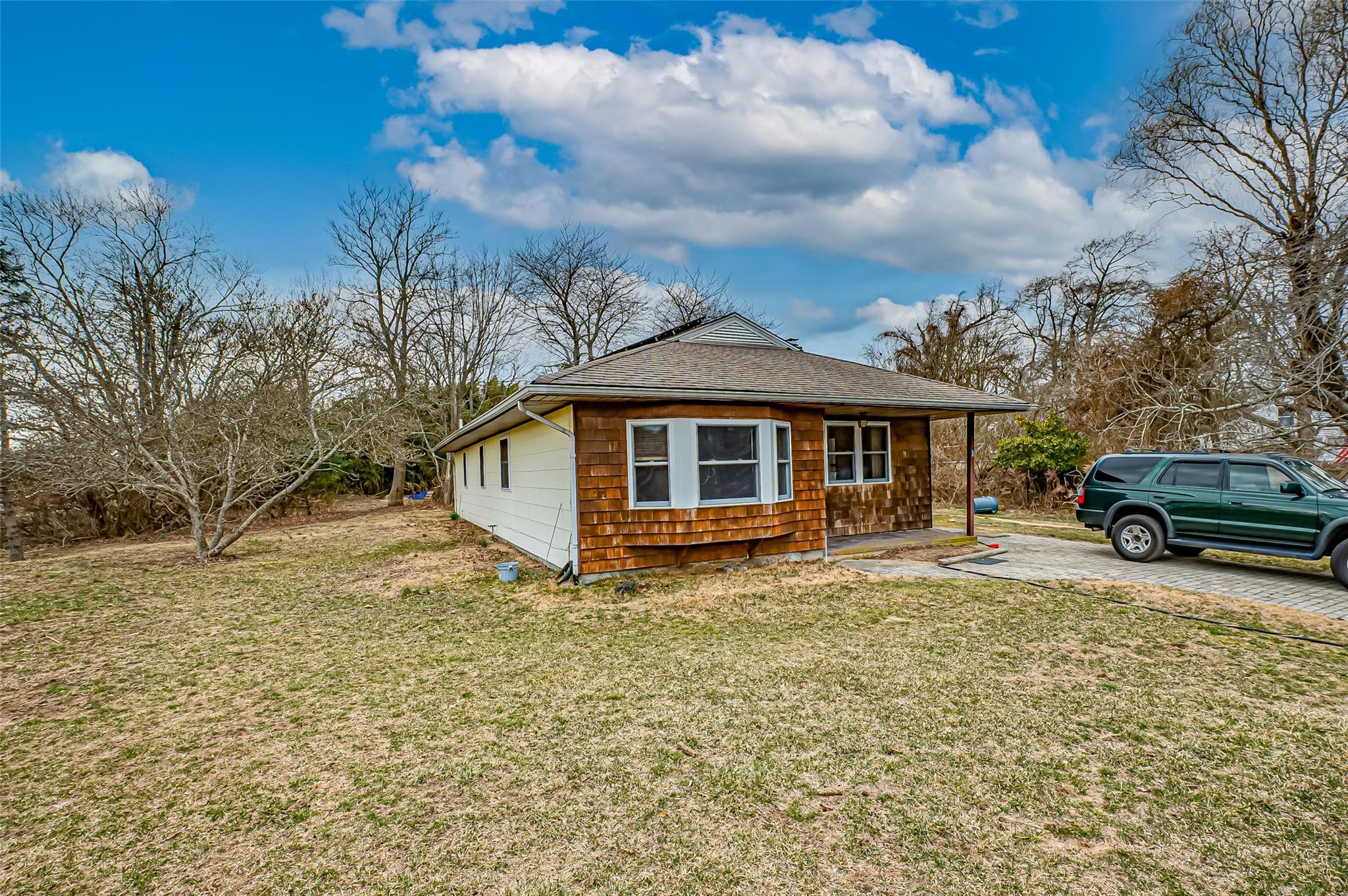 Single Family Hemlock  Suffolk County, NY 11951, MLS-831044-37
