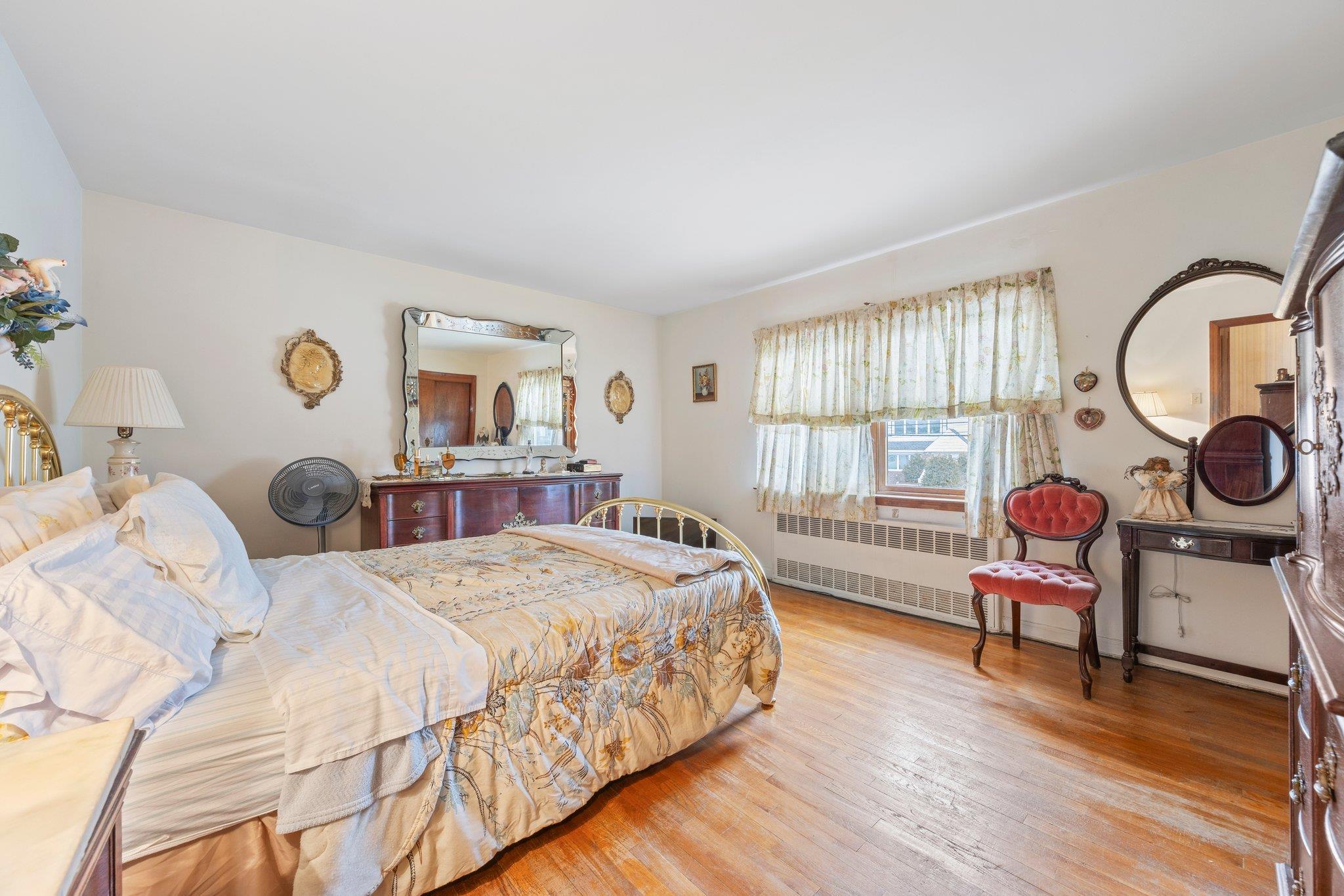 Single Family 97th  Queens, NY 11414, MLS-831070-12